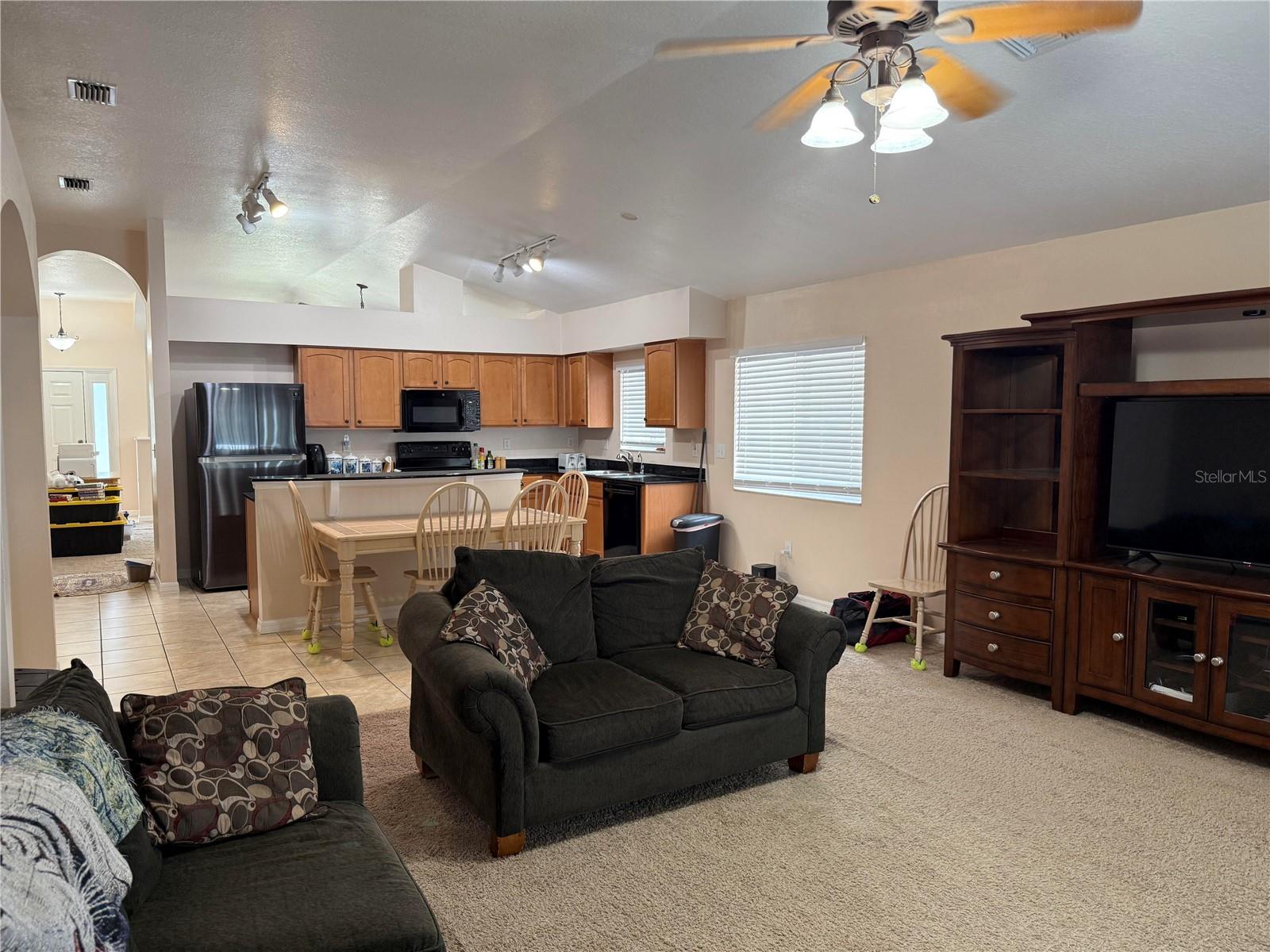Listing photo id 6 for 4835 Barchetta Drive