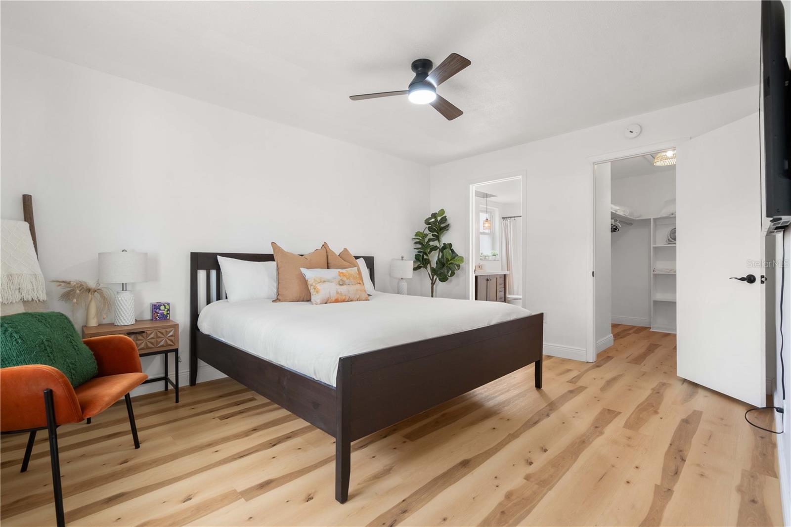 Image 22 of 47 For 1720 Patlin Circle N