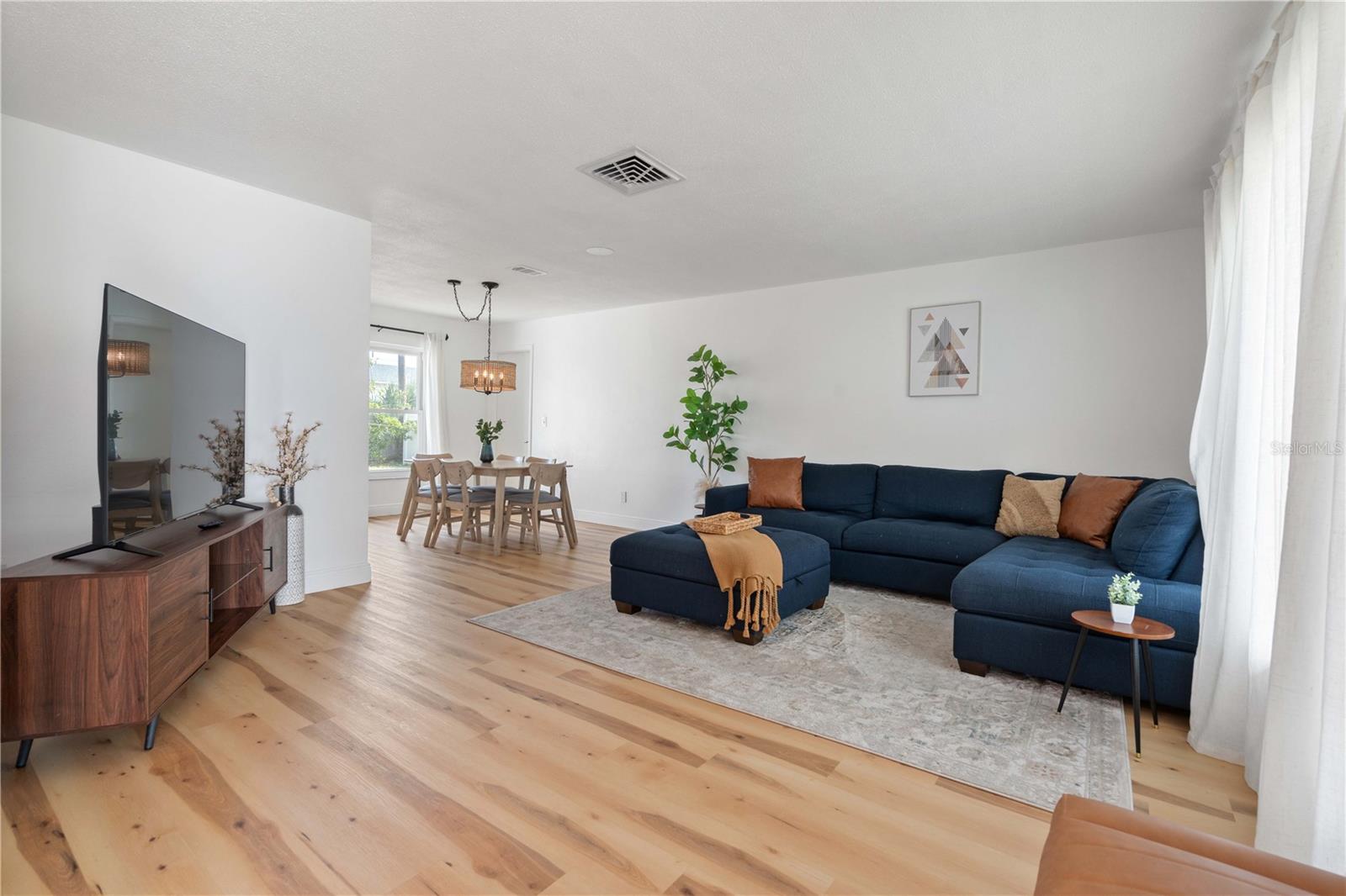 Image 3 of 47 For 1720 Patlin Circle N