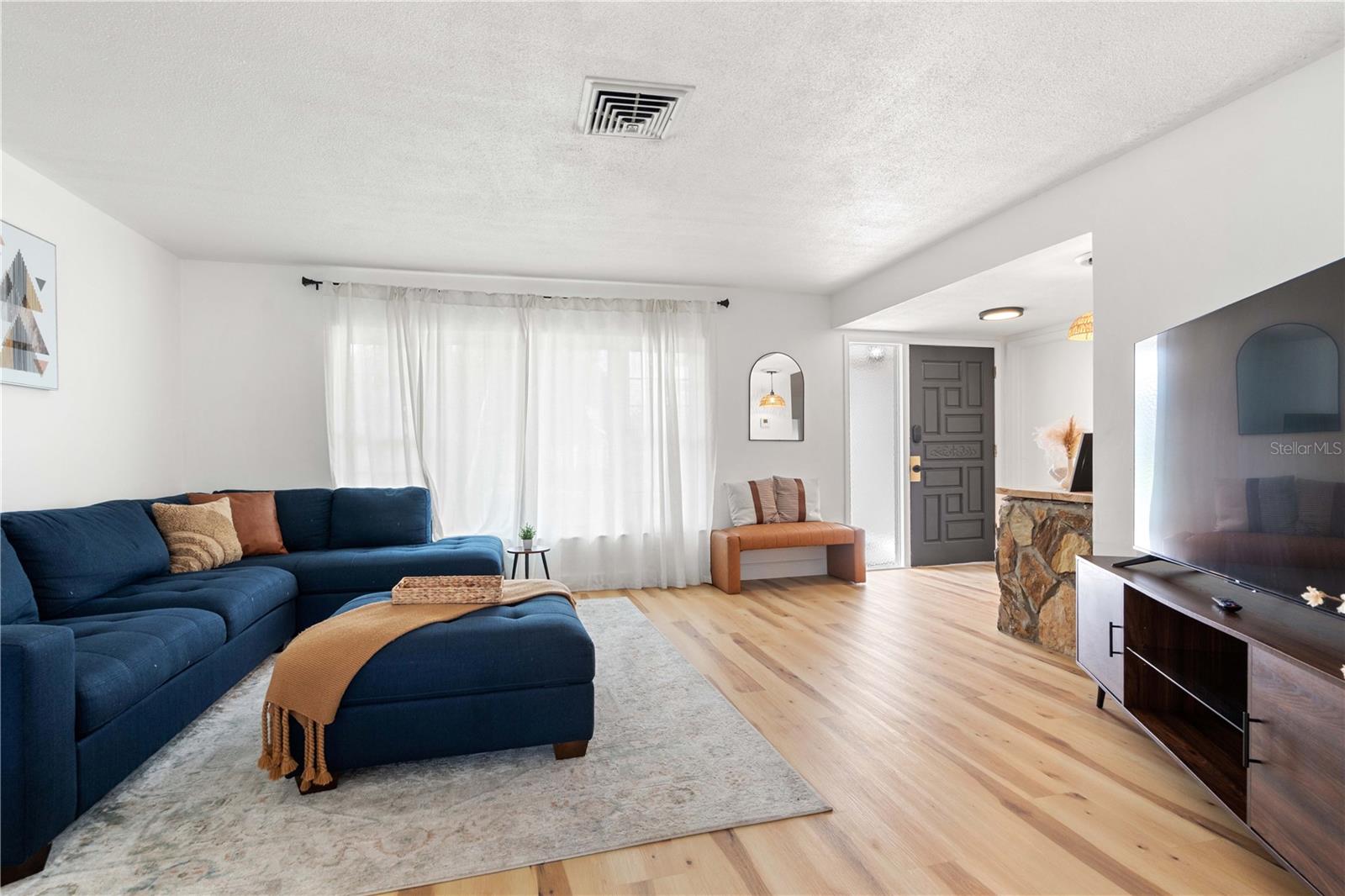 Image 5 of 47 For 1720 Patlin Circle N