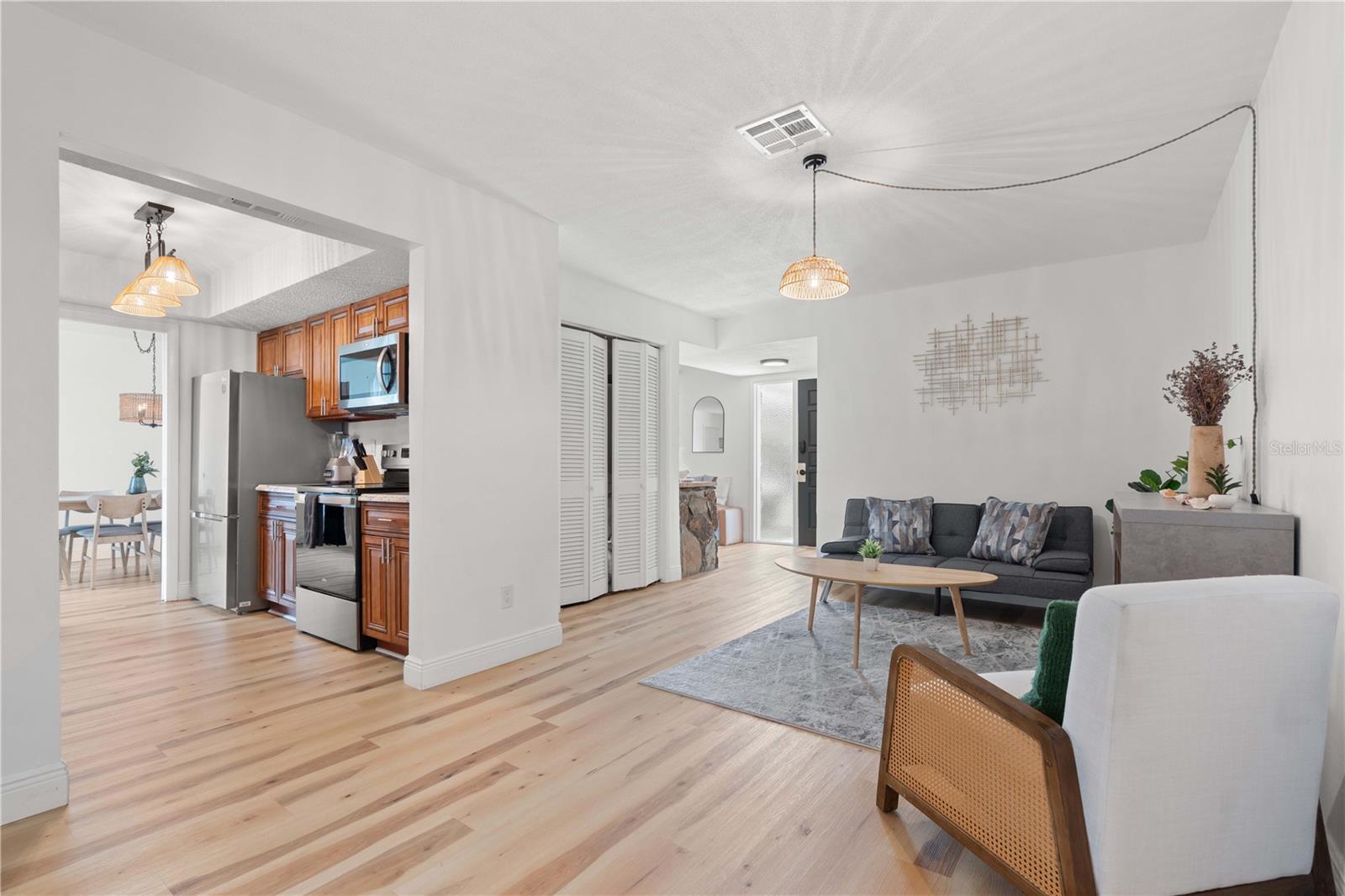 Image 9 of 47 For 1720 Patlin Circle N