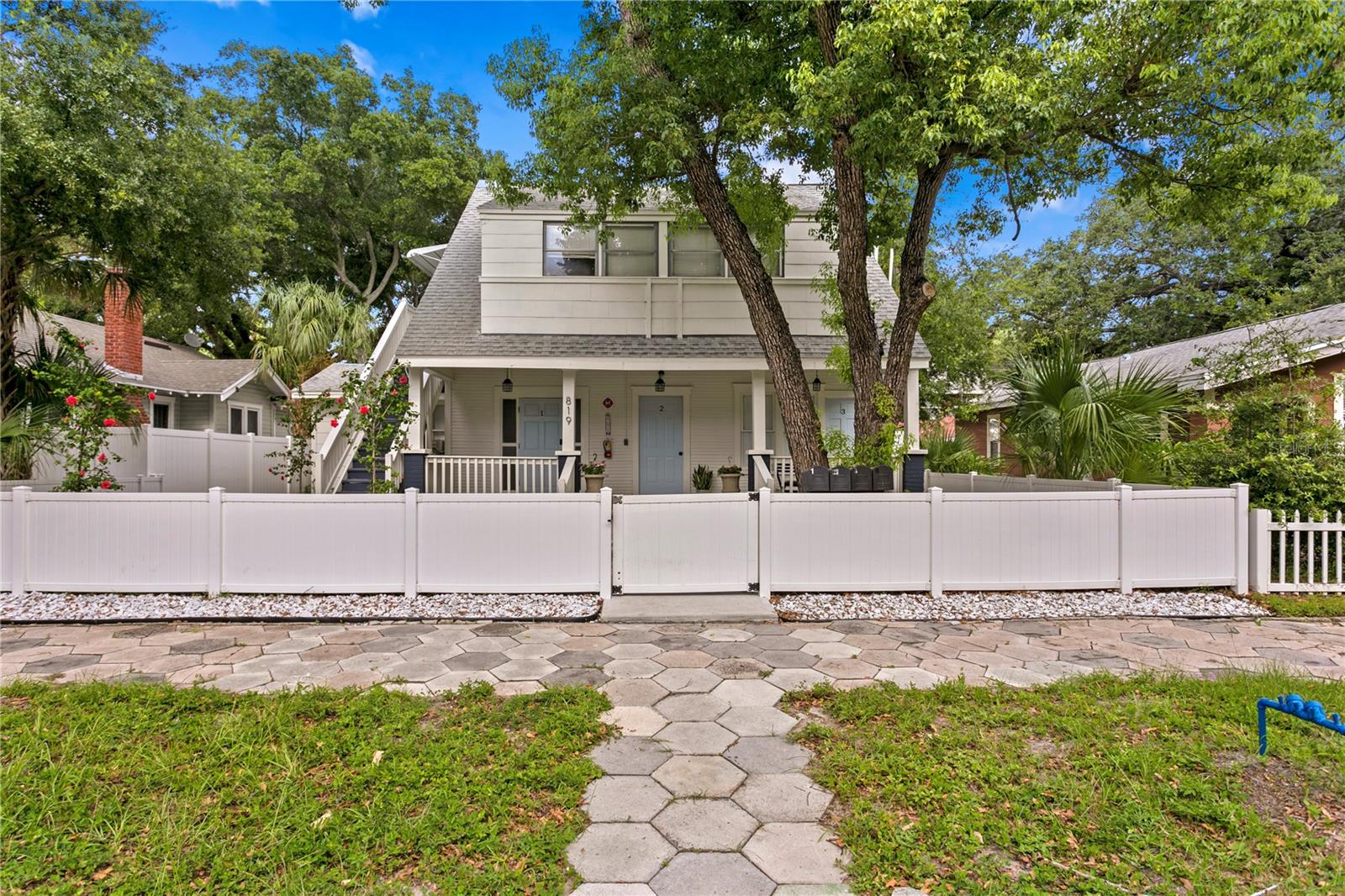 Details for 819 11th Street N 1, ST PETERSBURG, FL 33705