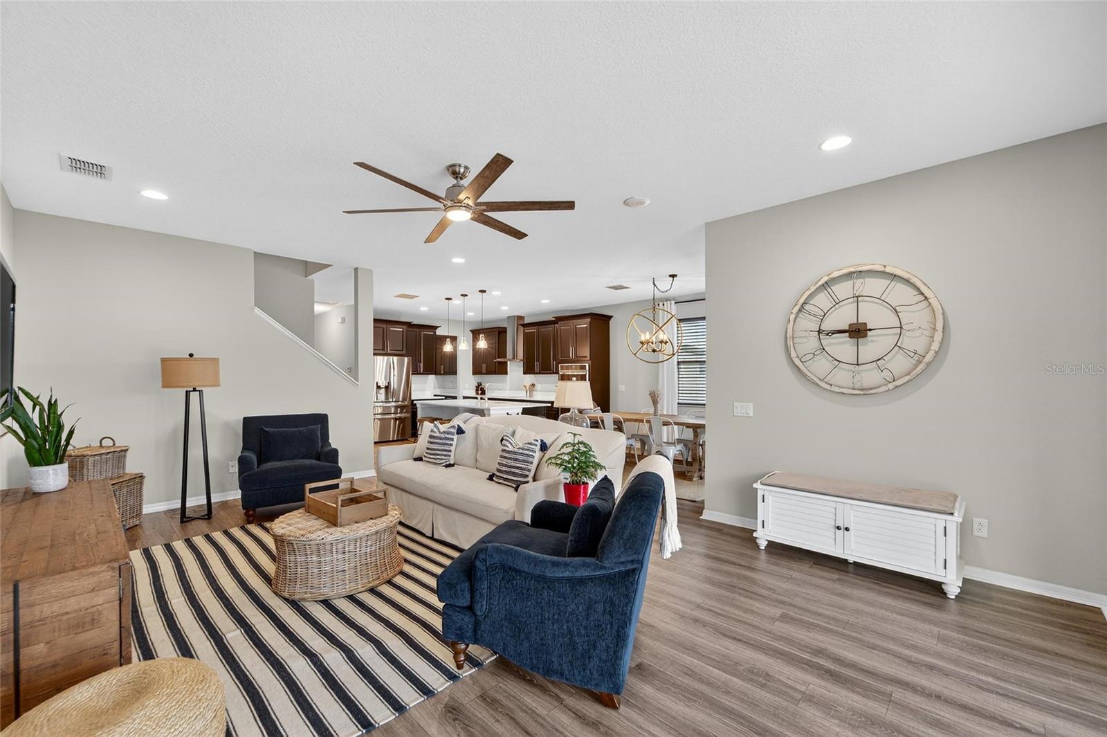 Listing photo id 14 for 1833 Cherry Walk Road