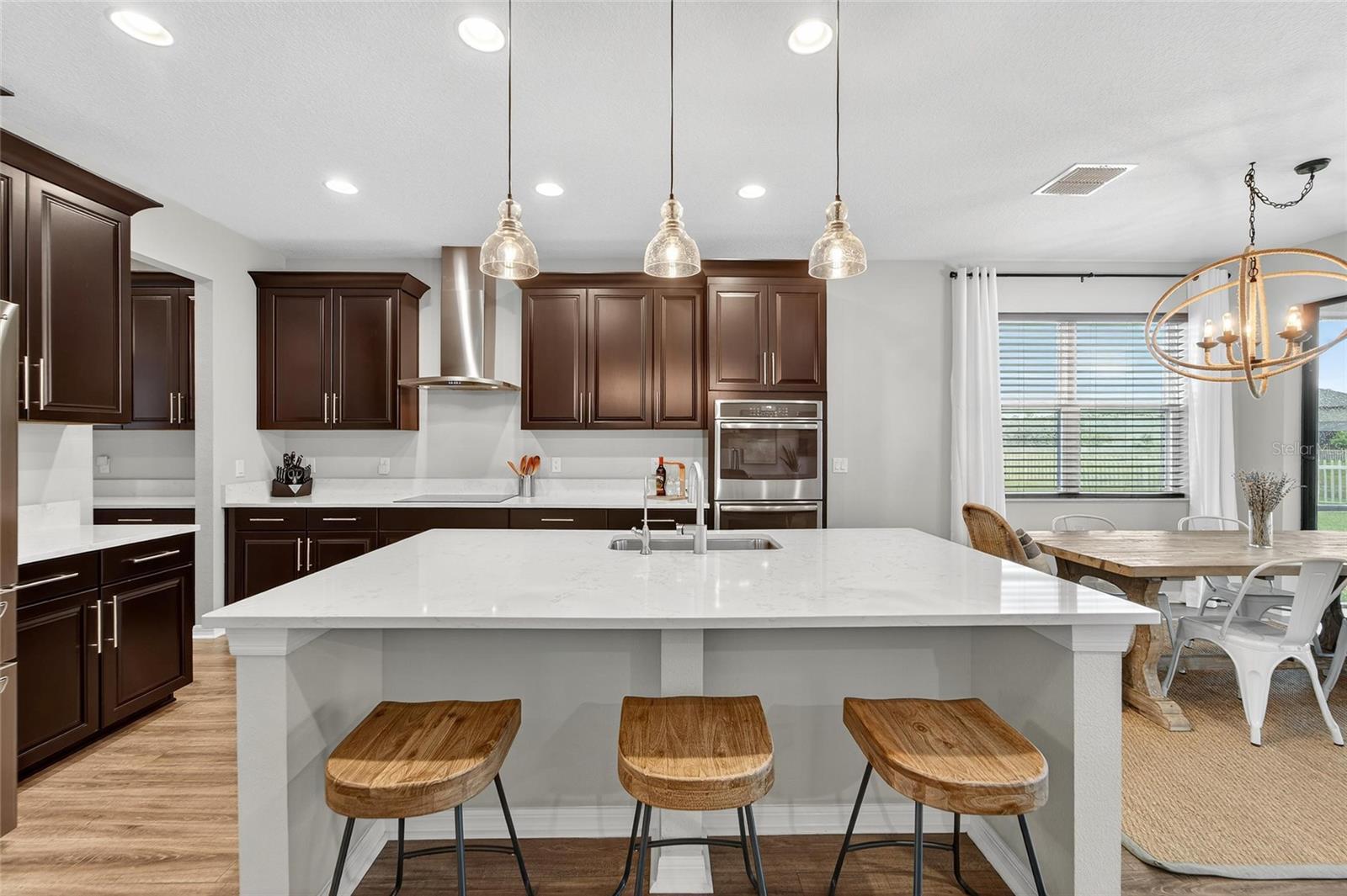 Listing photo id 18 for 1833 Cherry Walk Road