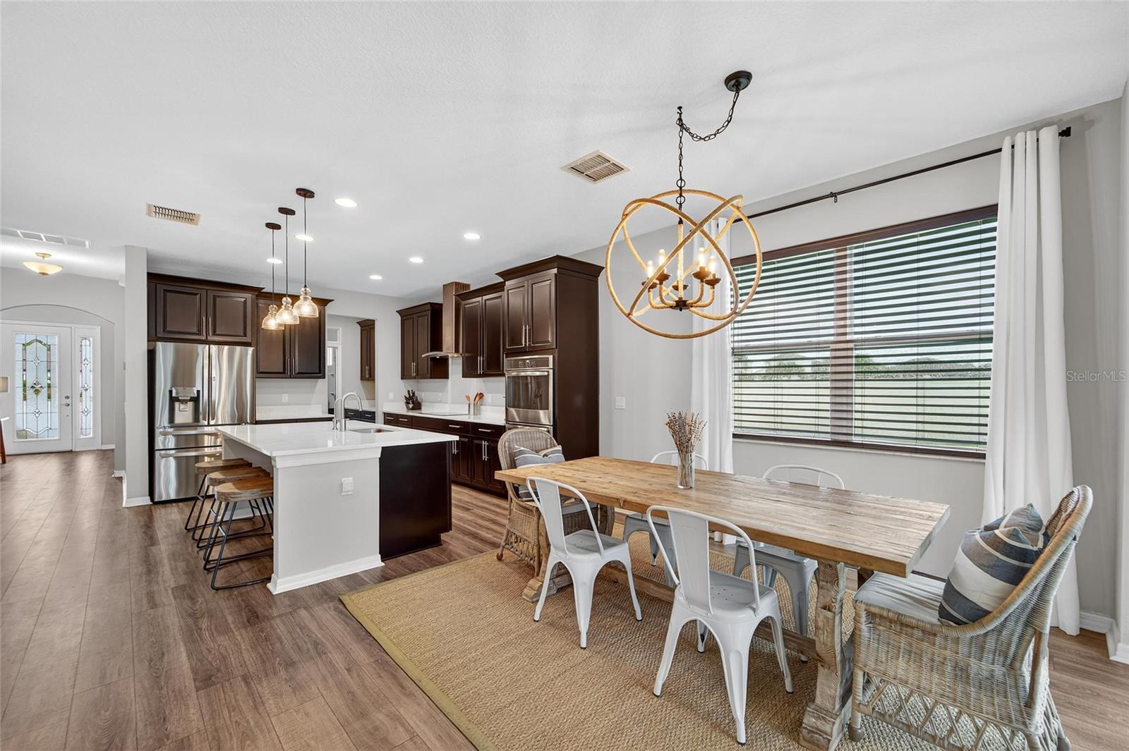 Listing photo id 19 for 1833 Cherry Walk Road