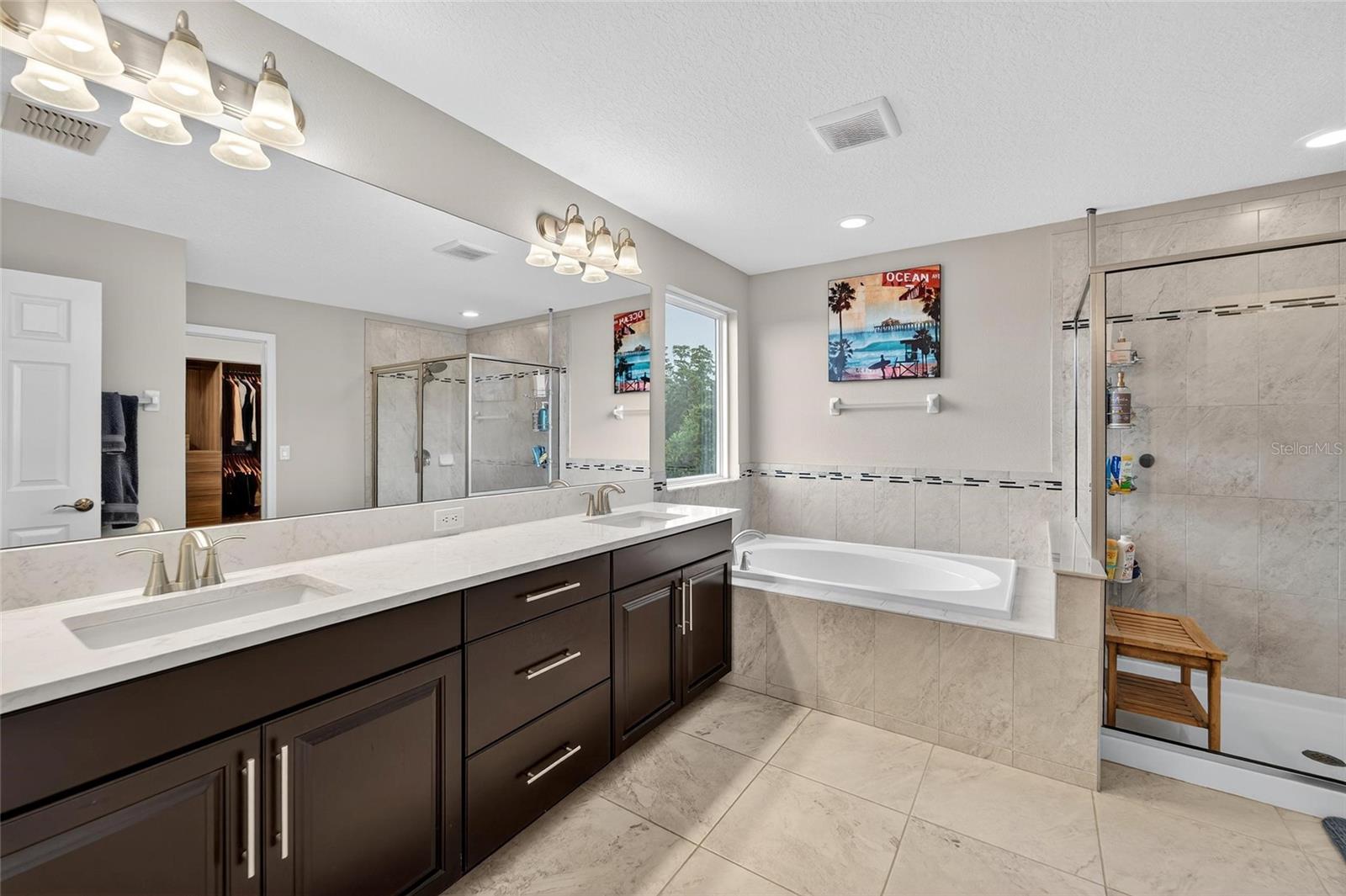 Listing photo id 32 for 1833 Cherry Walk Road