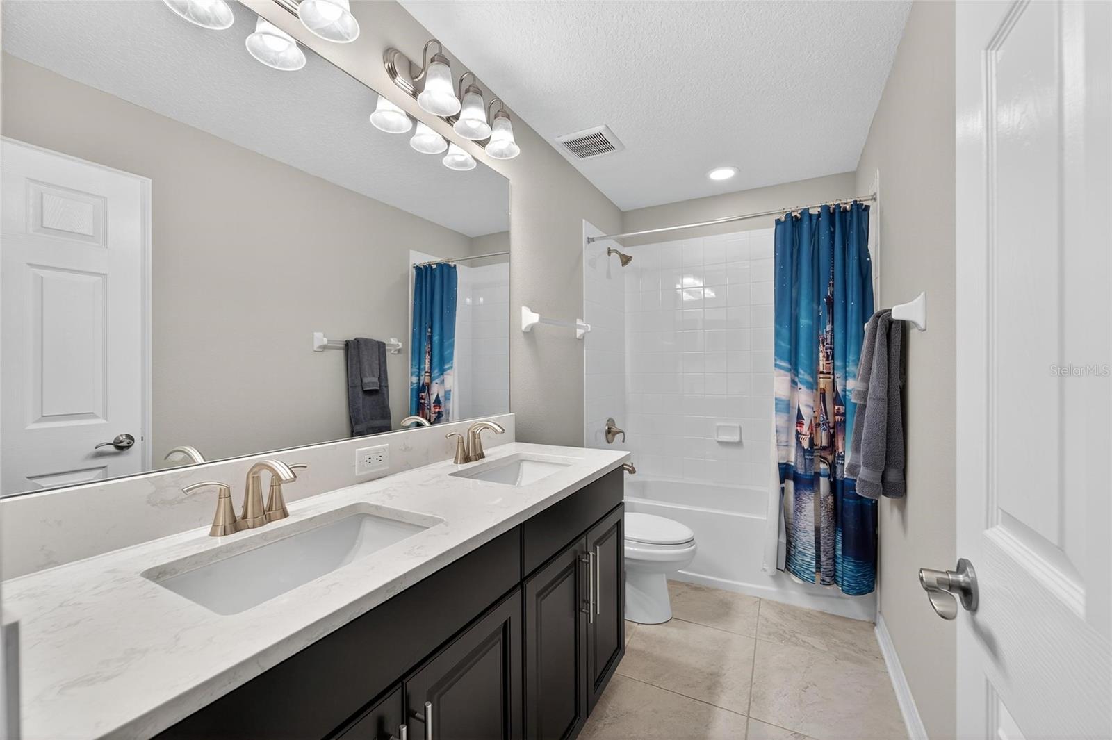 Listing photo id 35 for 1833 Cherry Walk Road