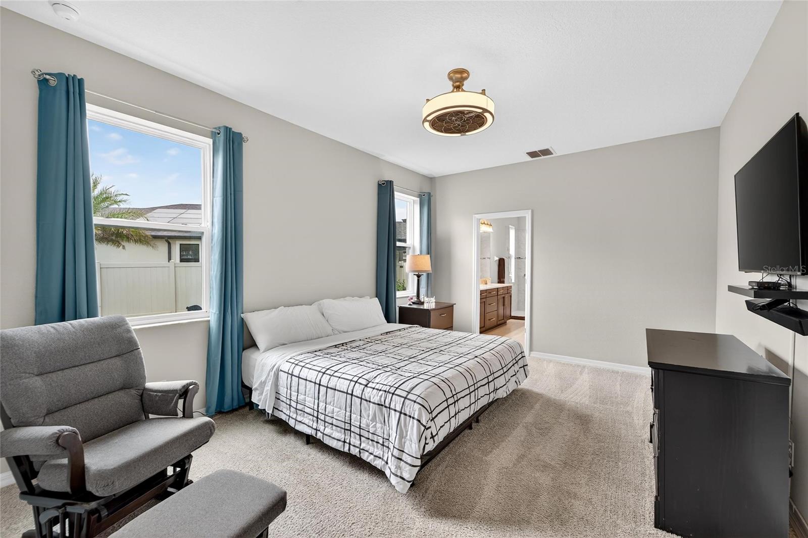 Listing photo id 38 for 1833 Cherry Walk Road