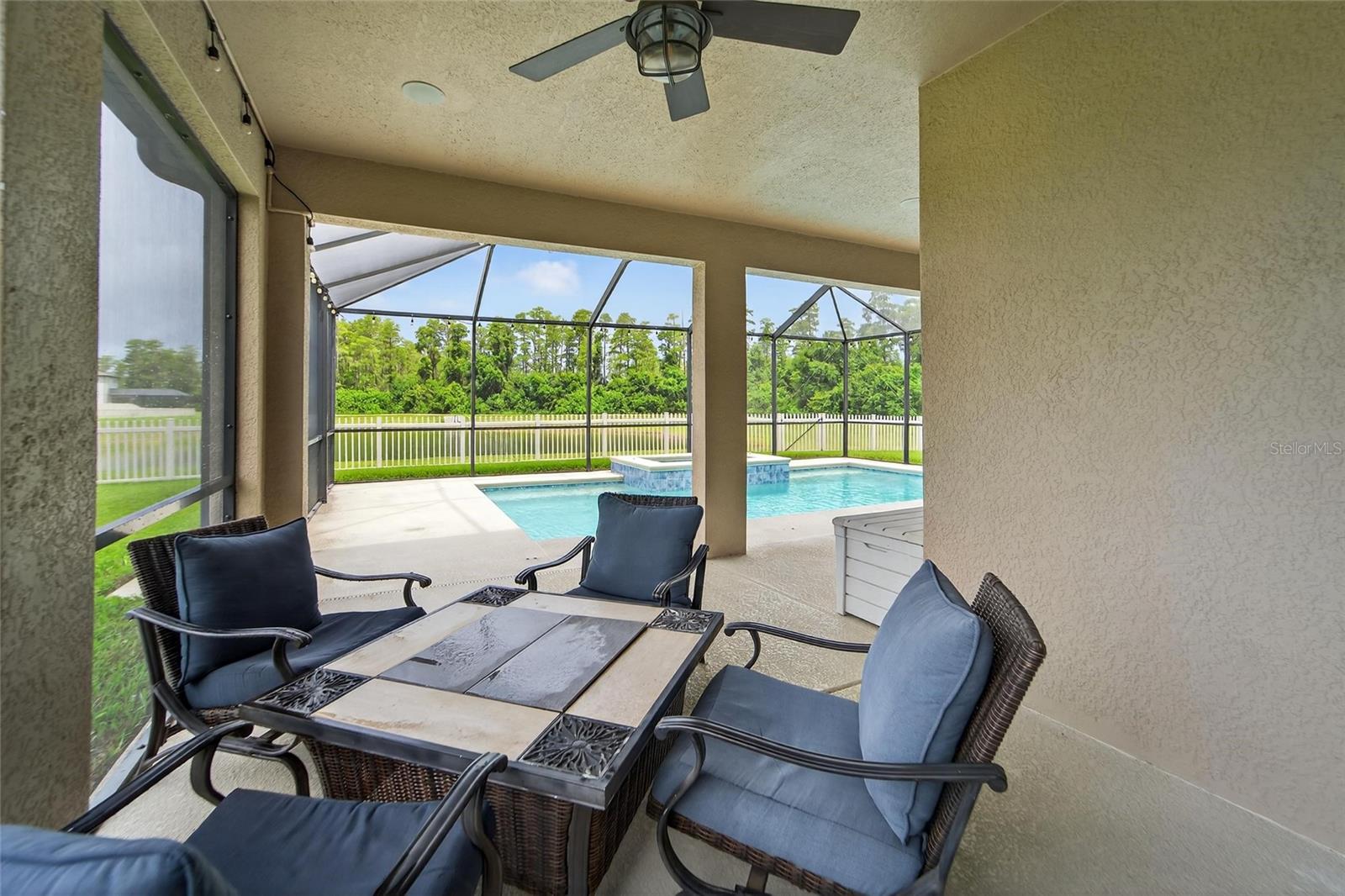 Listing photo id 41 for 1833 Cherry Walk Road