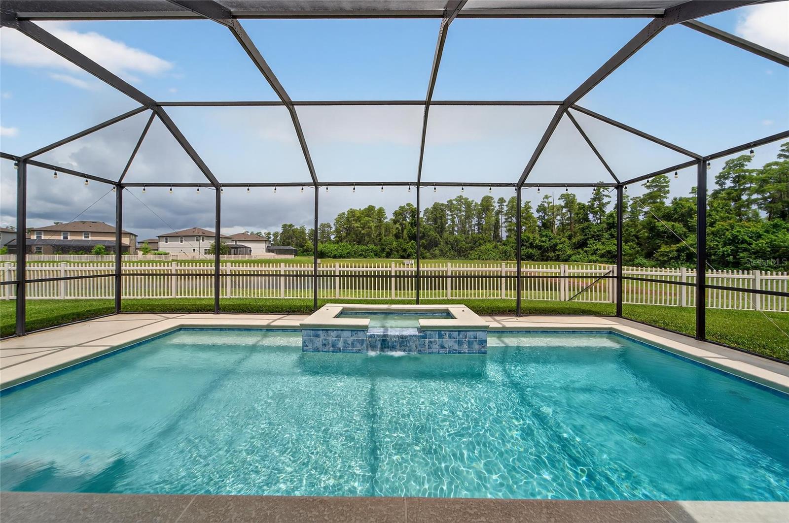 Listing photo id 43 for 1833 Cherry Walk Road
