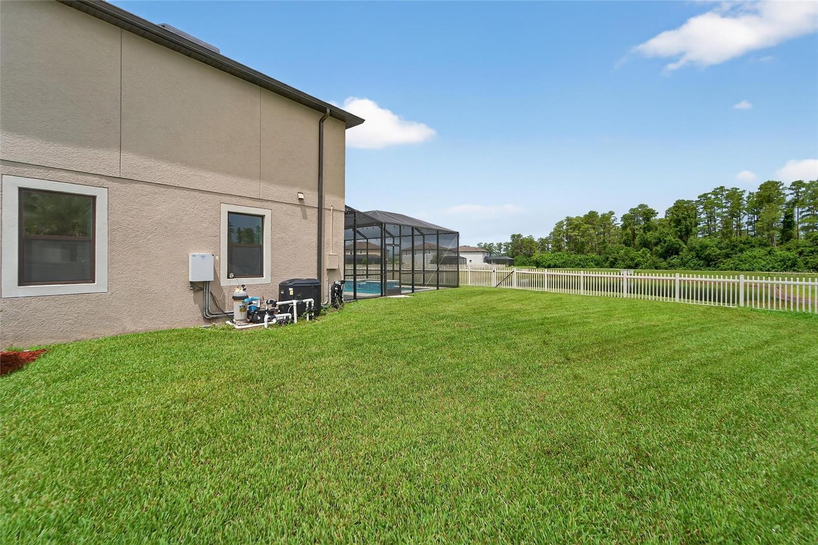 Listing photo id 50 for 1833 Cherry Walk Road
