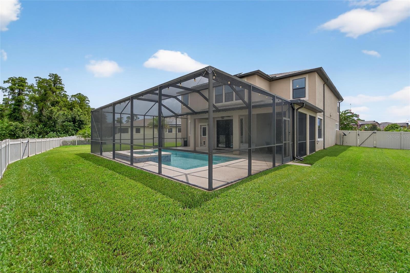 Listing photo id 51 for 1833 Cherry Walk Road