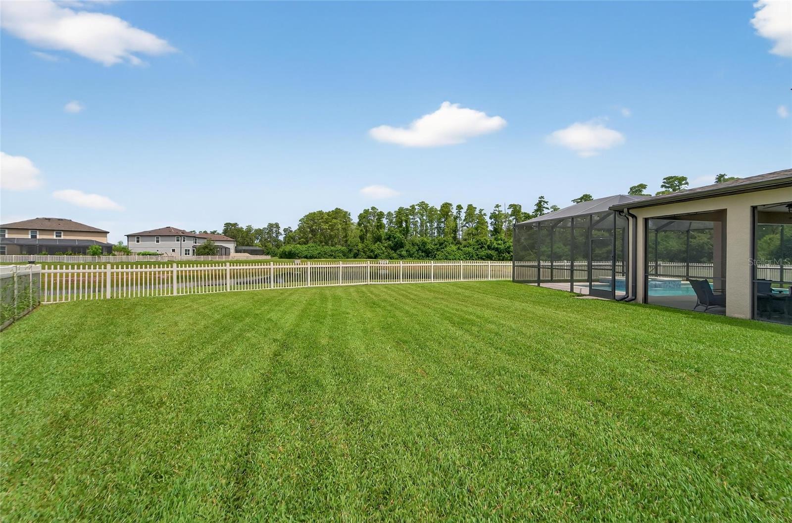 Listing photo id 53 for 1833 Cherry Walk Road