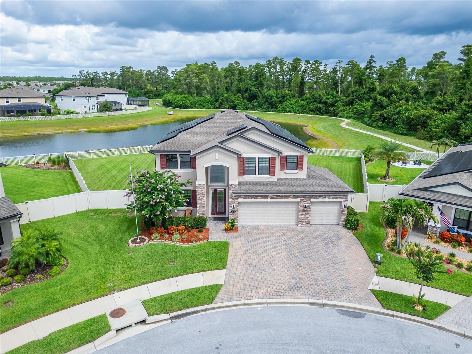 Listing photo id 4 for 1833 Cherry Walk Road