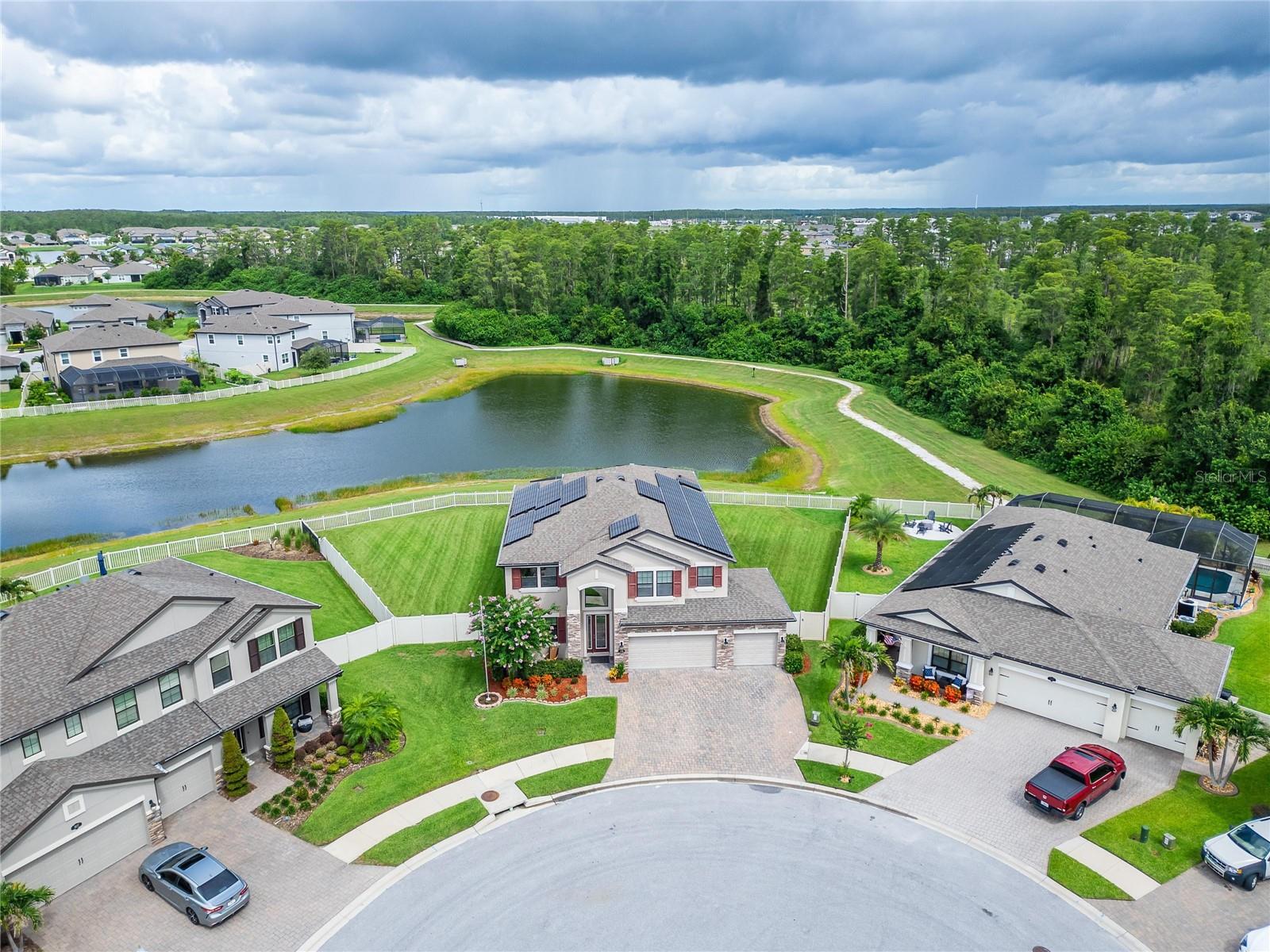 Listing photo id 5 for 1833 Cherry Walk Road