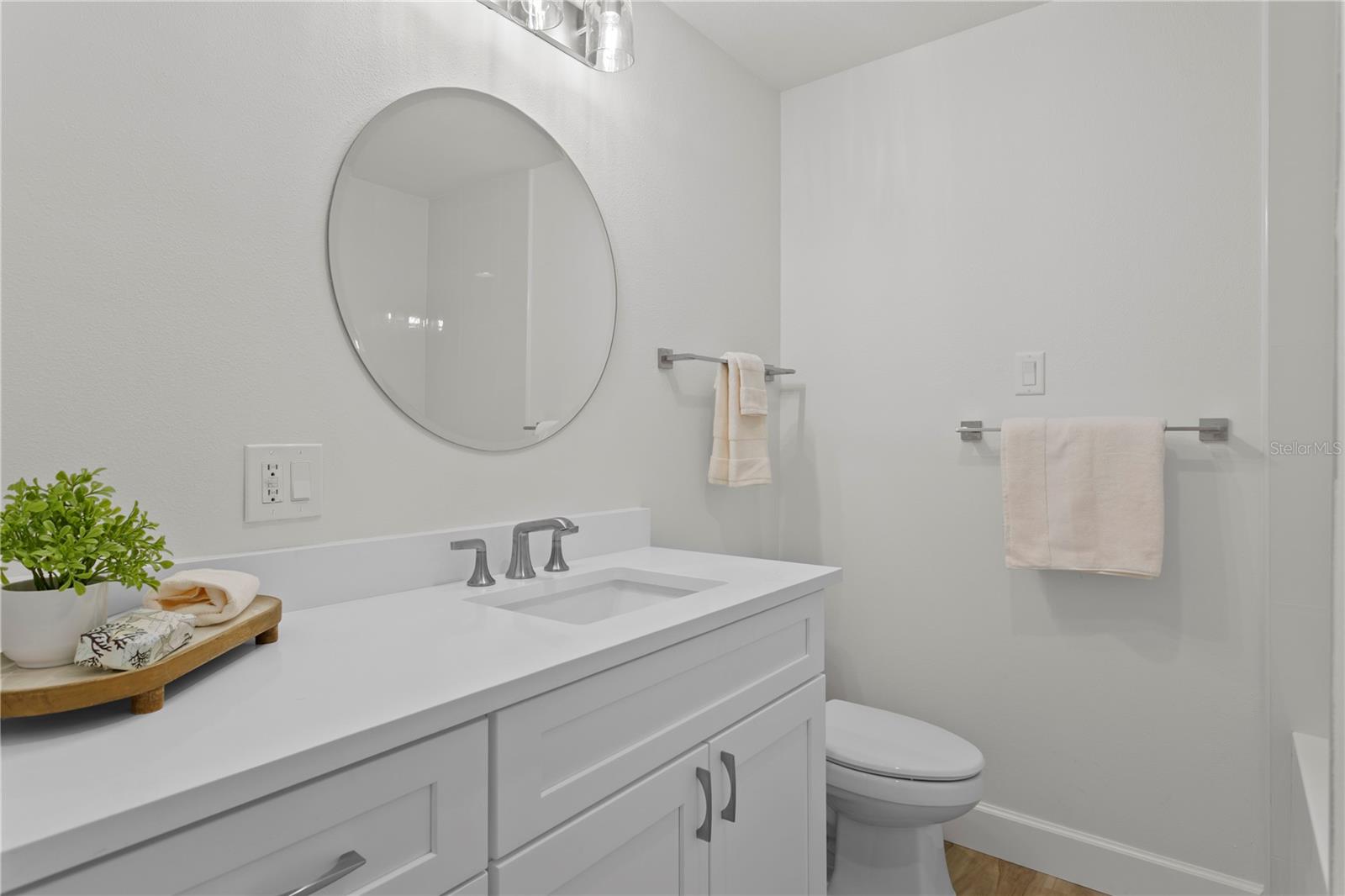 Image 31 of 53 For 221 42nd Avenue