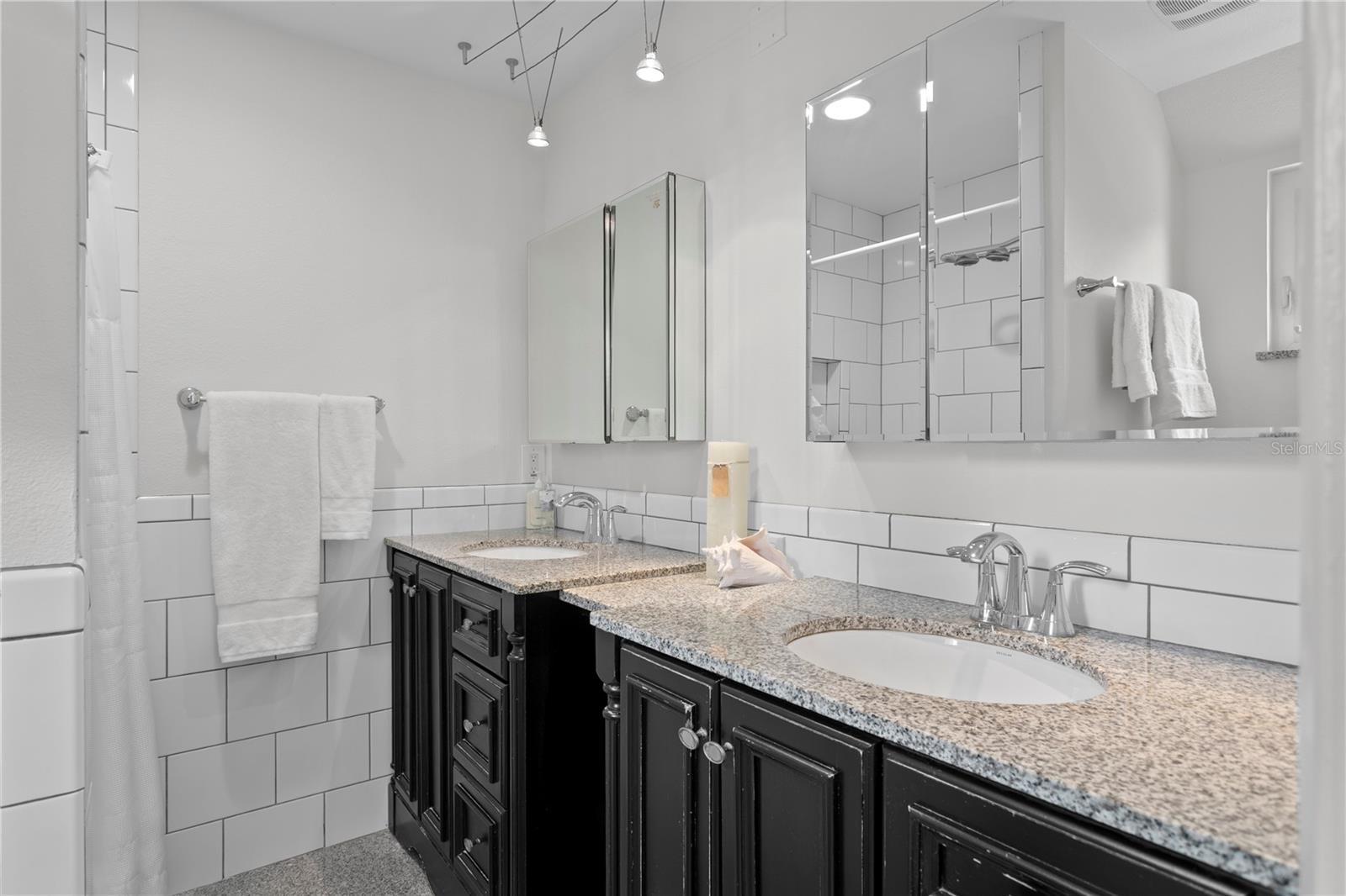 Image 42 of 53 For 221 42nd Avenue