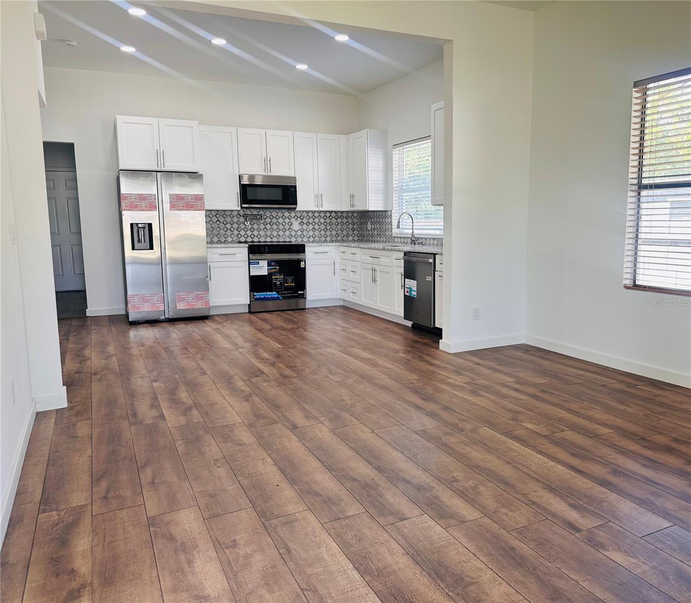 Image 3 of 16 For 503 Renfro Street