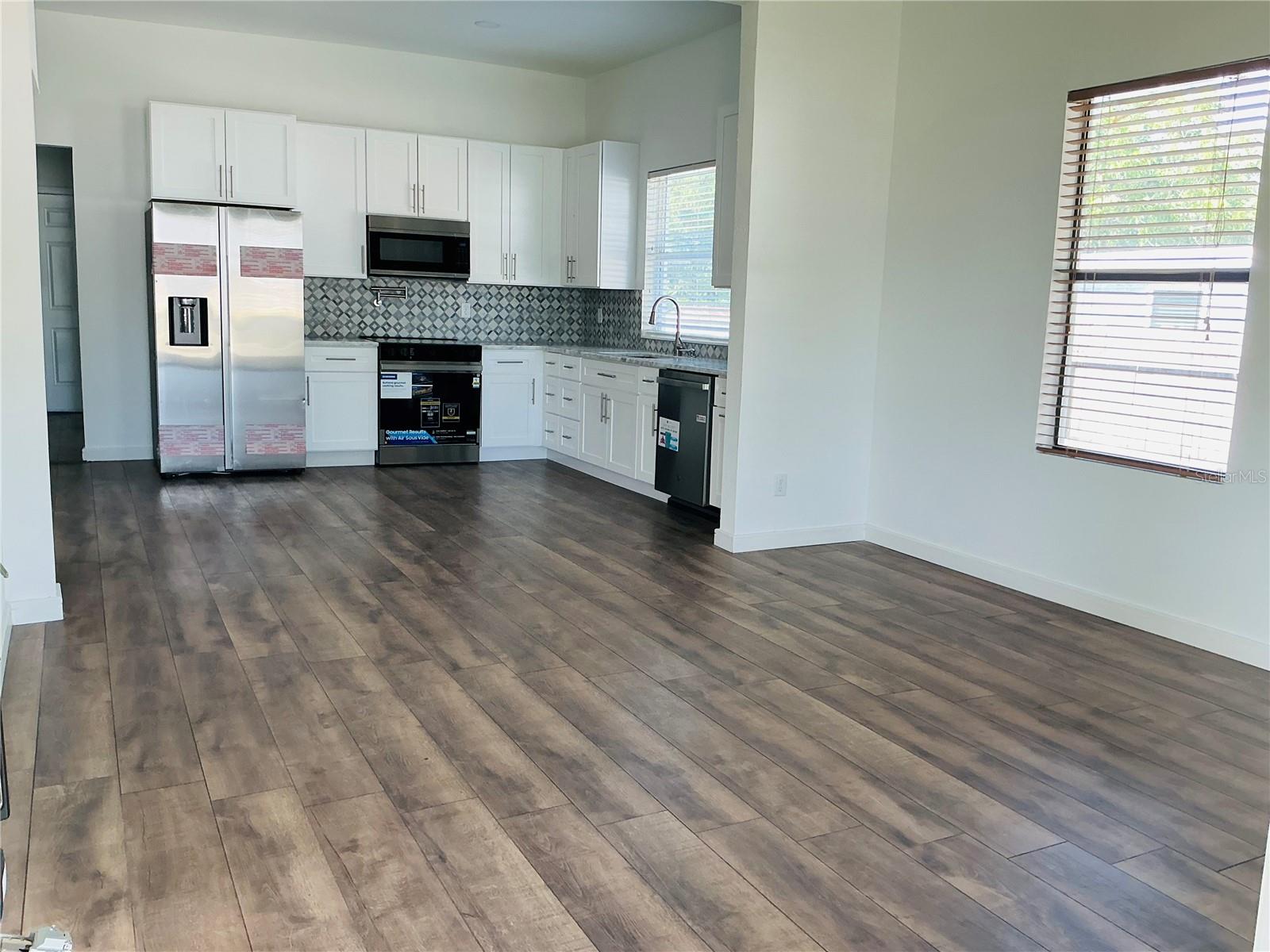 Image 4 of 16 For 503 Renfro Street