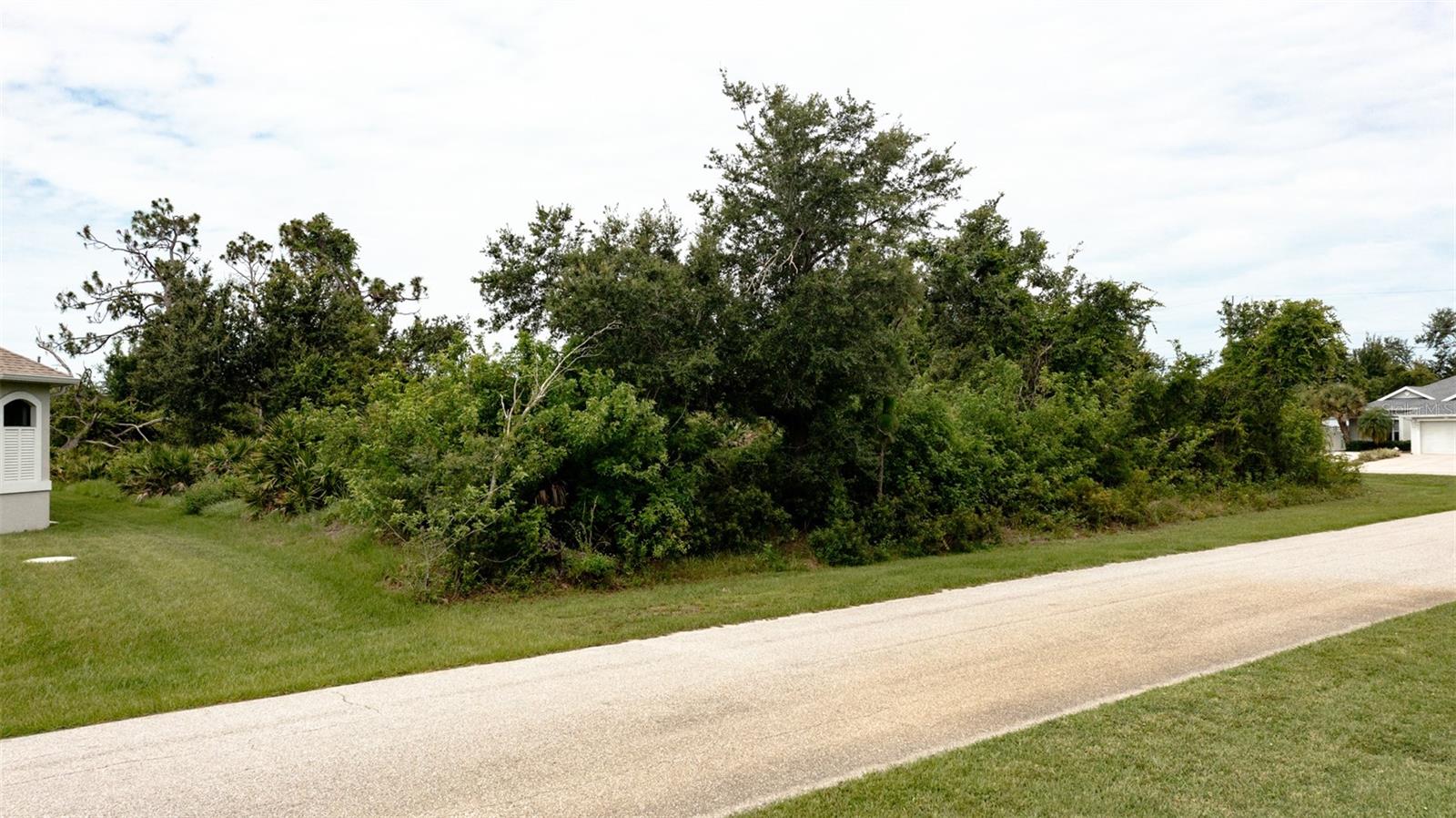 Image 6 of 32 For 13155 Pace Circle