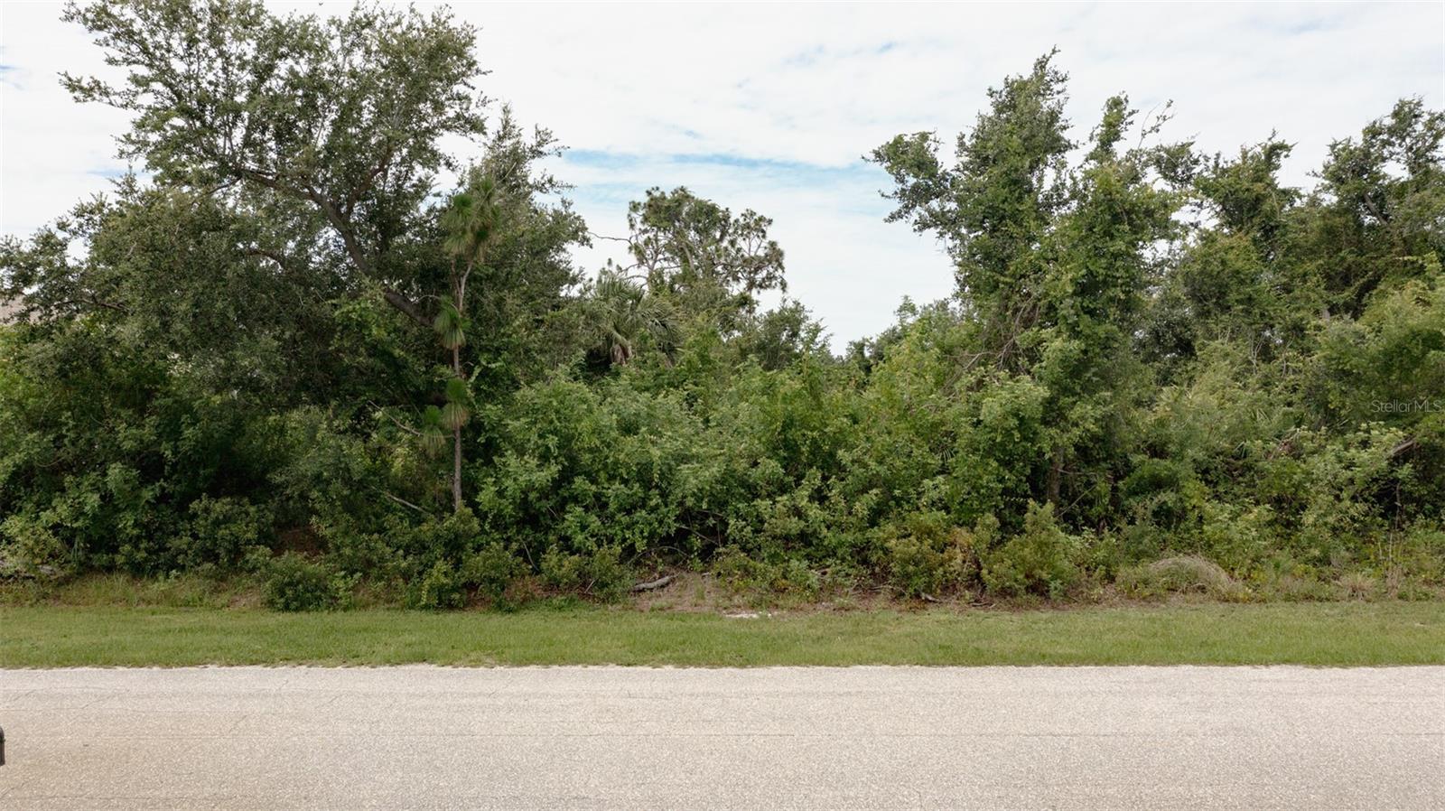 Image 7 of 32 For 13155 Pace Circle