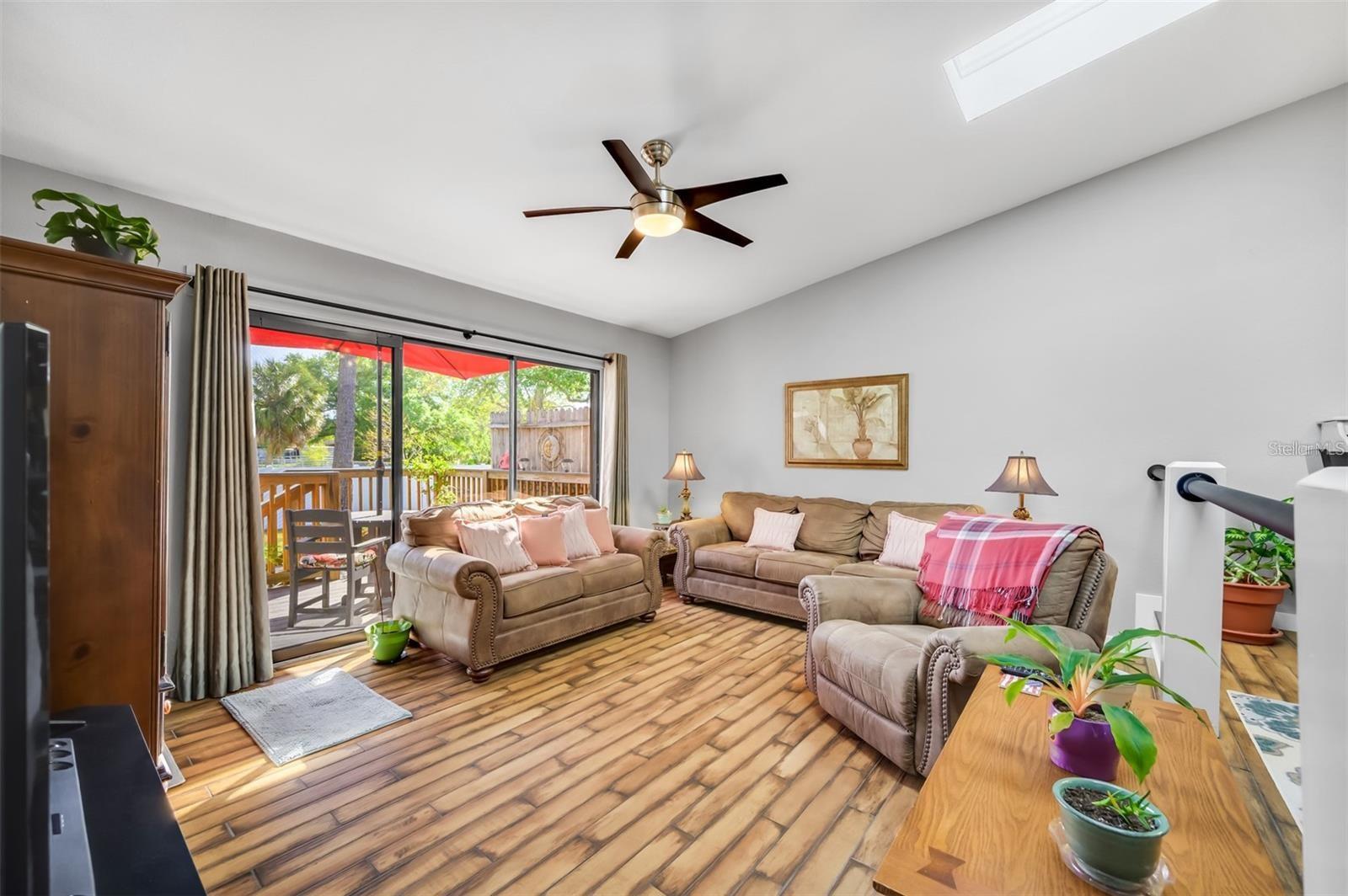 Image 13 of 34 For 6264 92nd Pl N  3104
