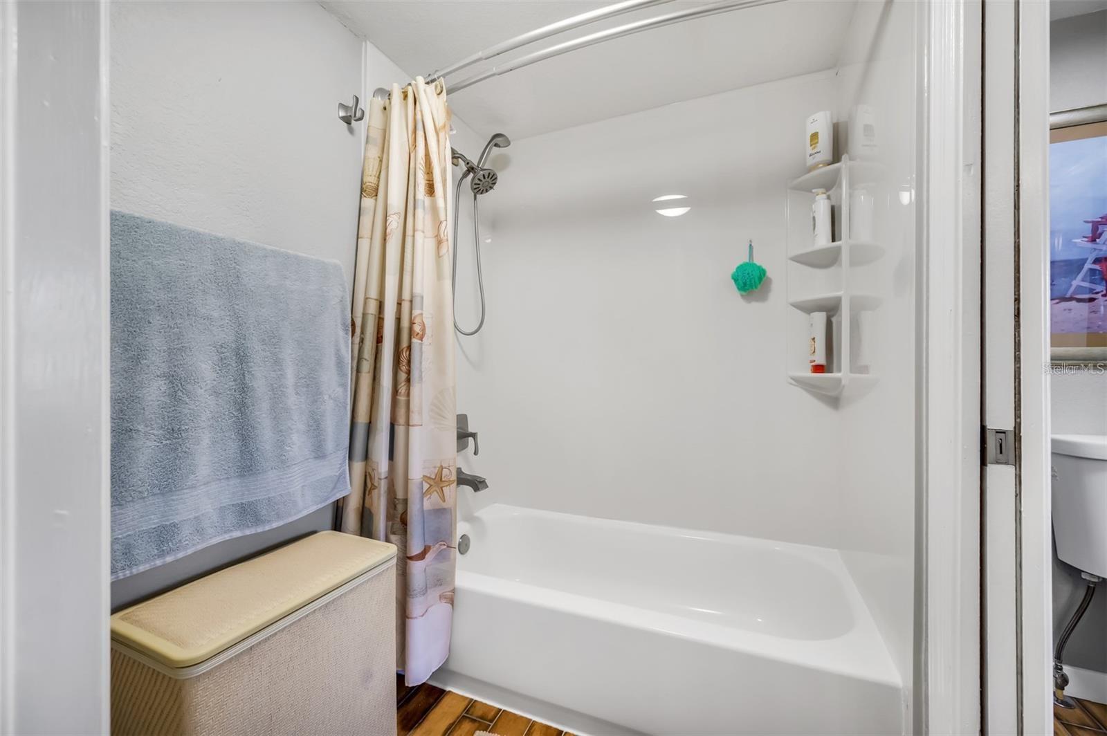 Image 21 of 34 For 6264 92nd Pl N  3104