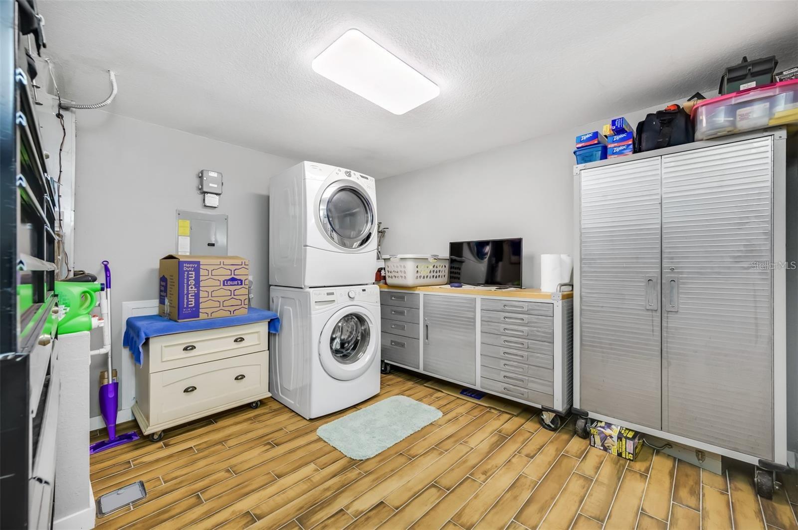 Image 26 of 34 For 6264 92nd Pl N  3104