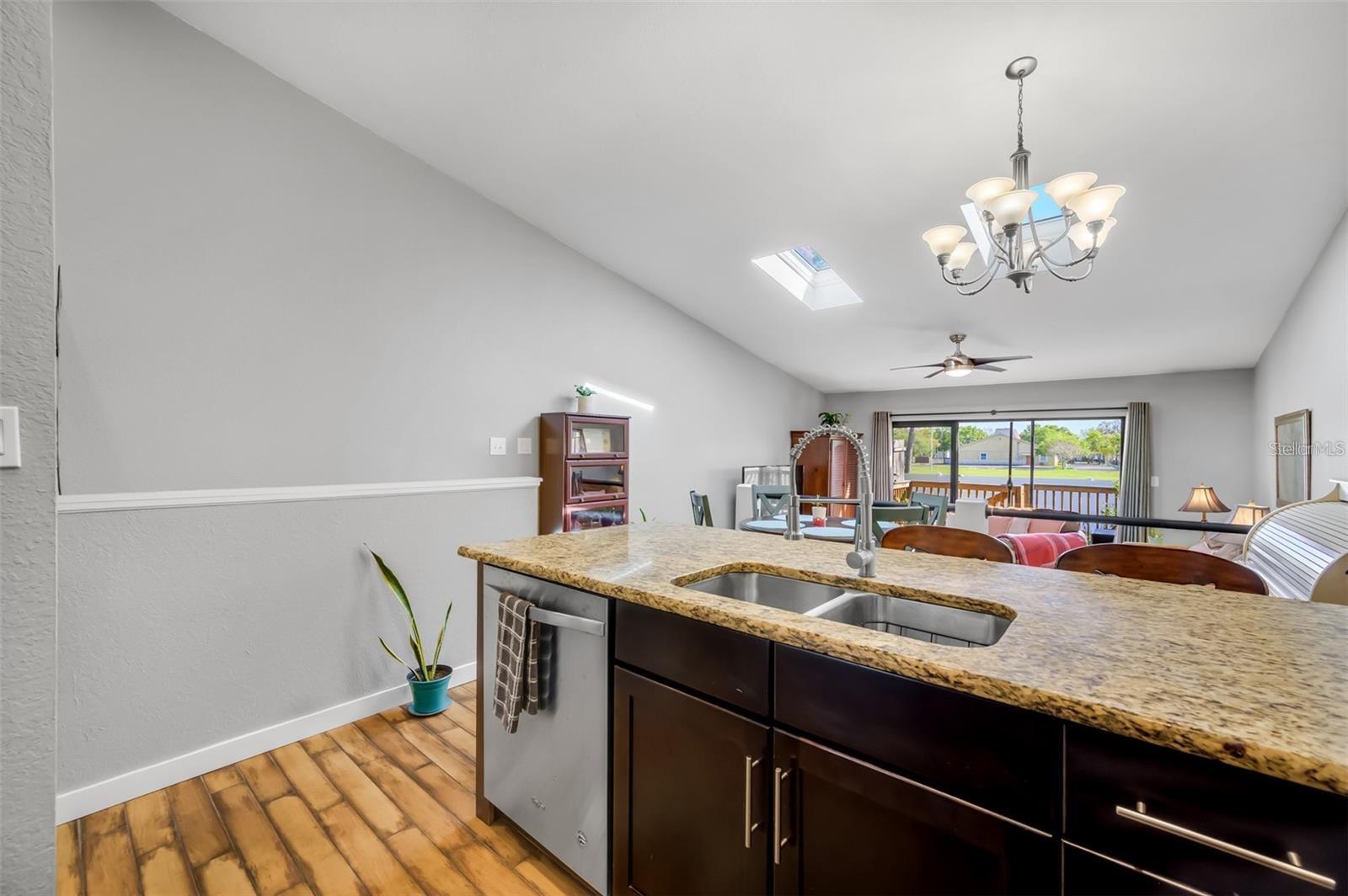 Image 7 of 34 For 6264 92nd Pl N  3104