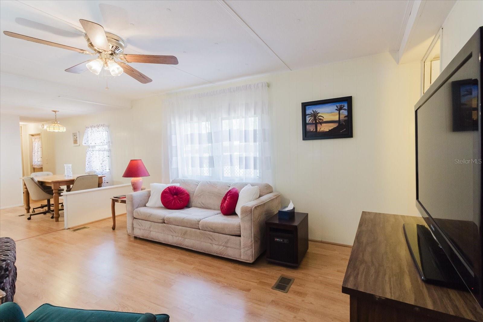 Image 11 of 44 For 7803 46th Avenue N 63