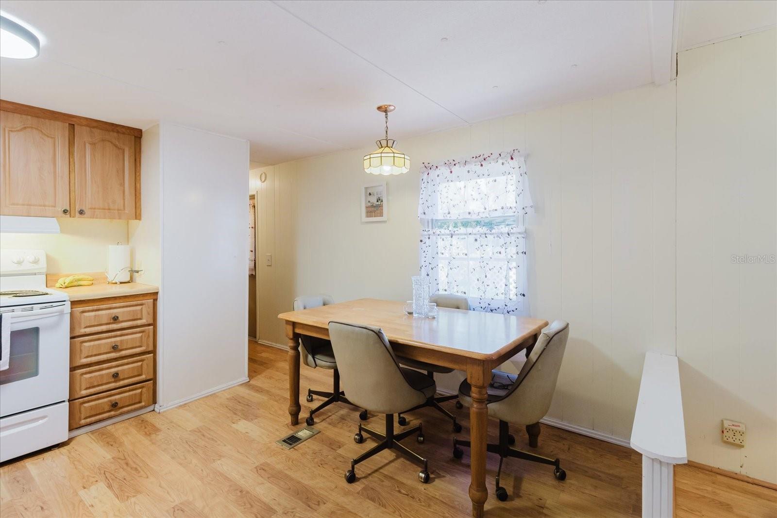 Image 13 of 44 For 7803 46th Avenue N 63