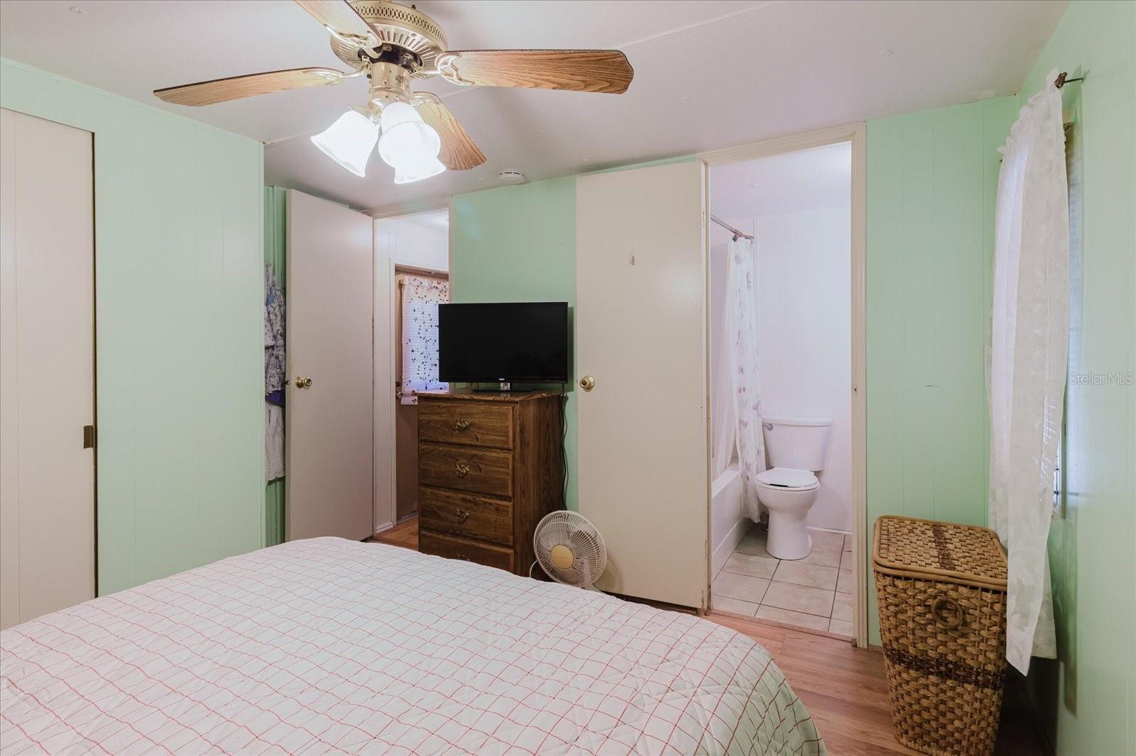 Image 23 of 44 For 7803 46th Avenue N 63
