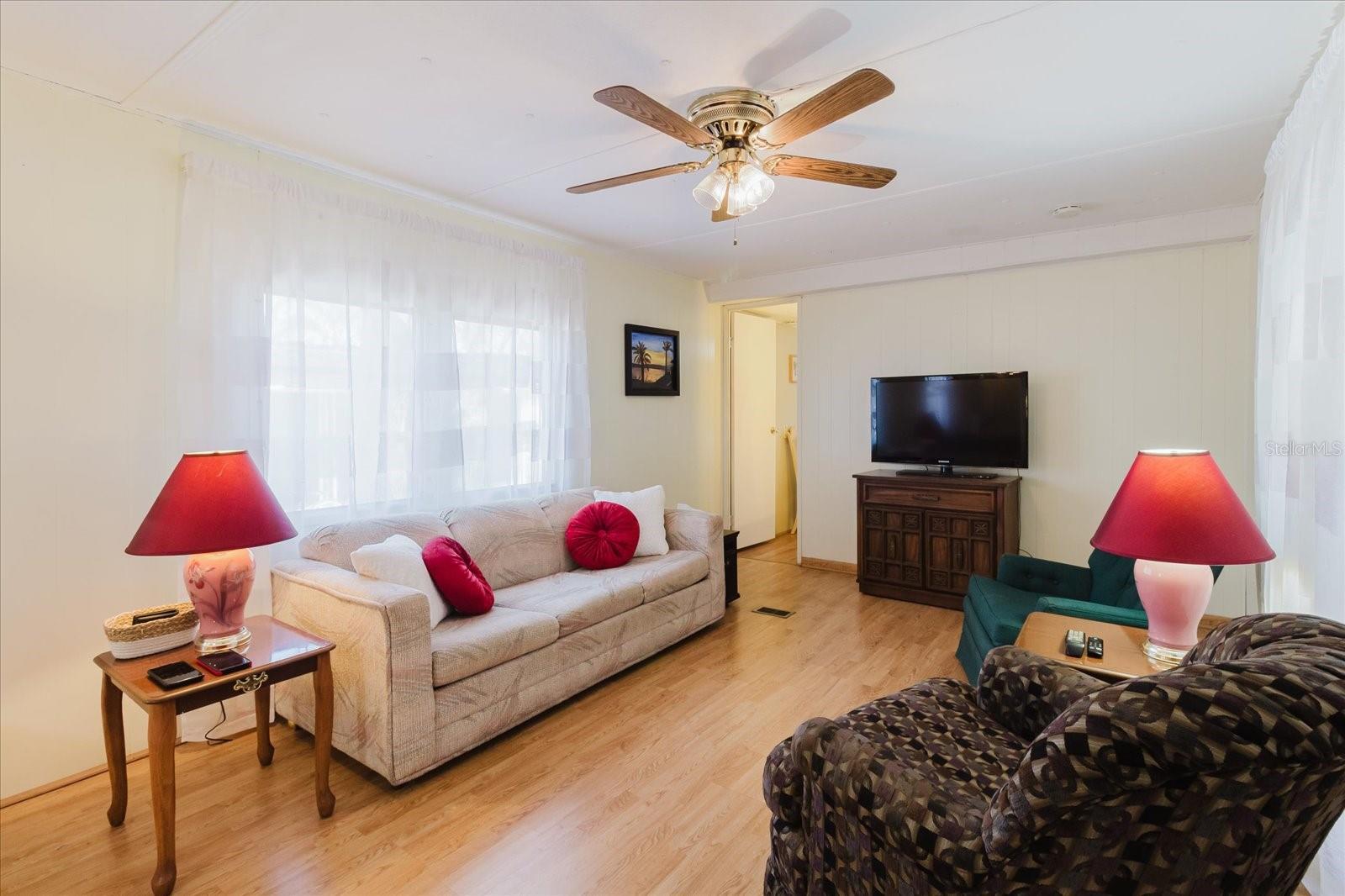Image 9 of 44 For 7803 46th Avenue N 63