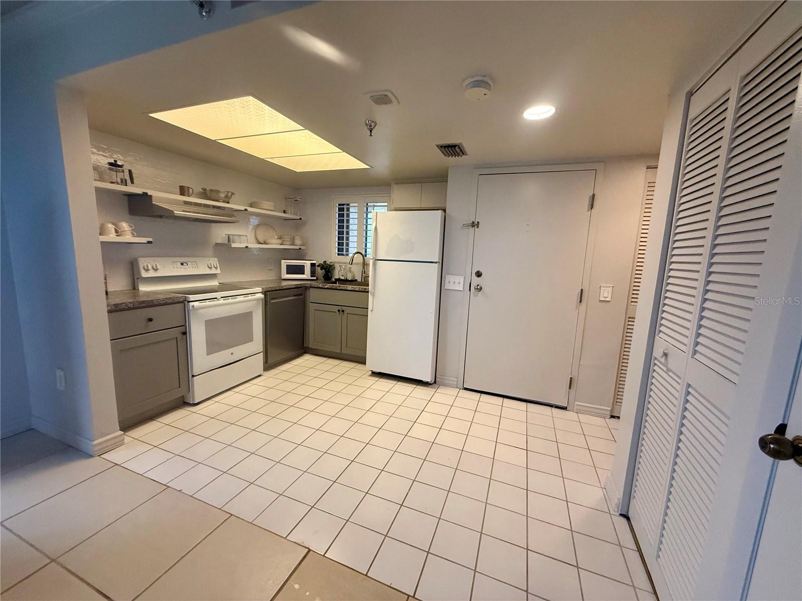 Image 12 of 44 For 6009 Sea Ranch Drive 804