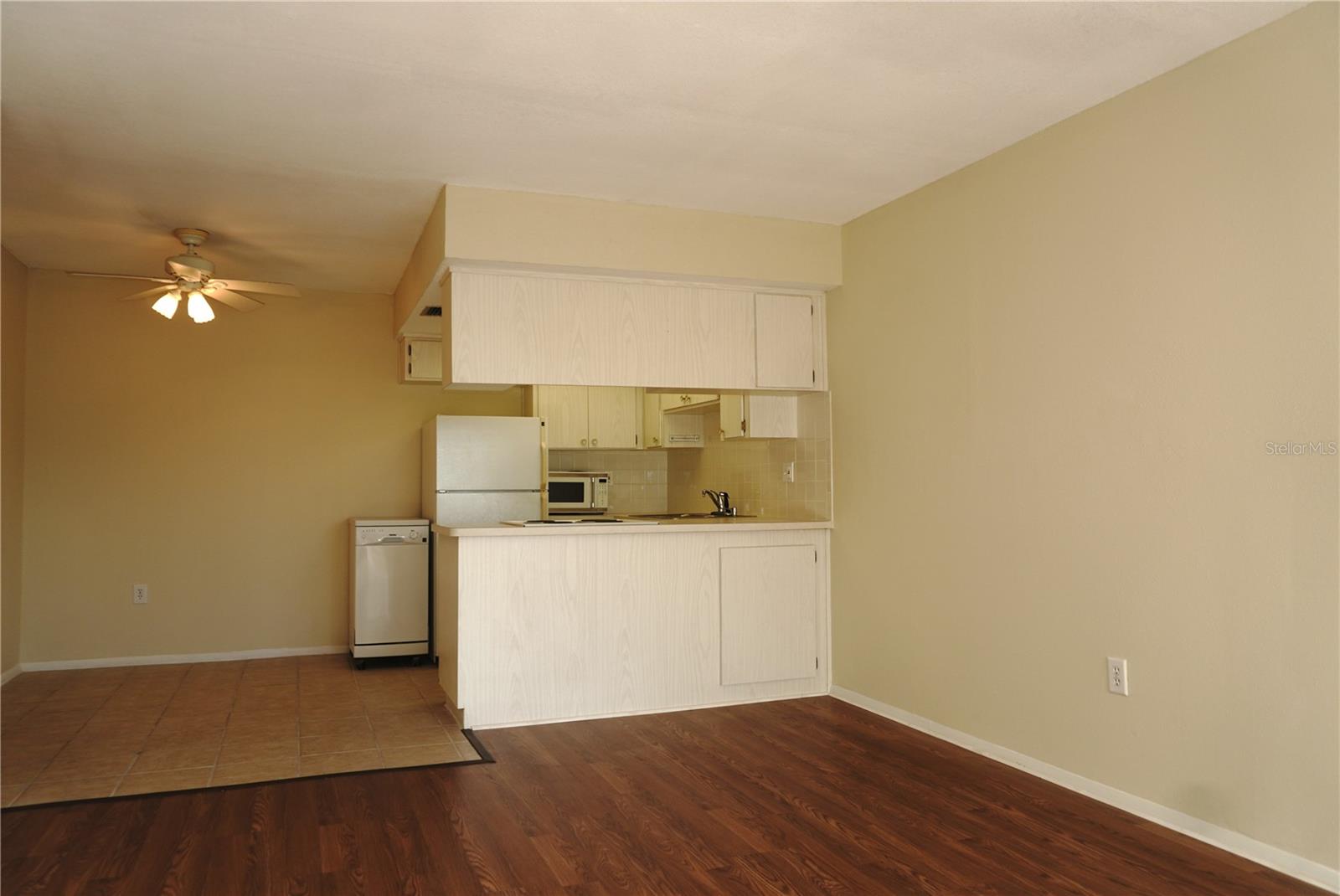 Image 7 of 29 For 4329 Tahitian Gardens Circle B