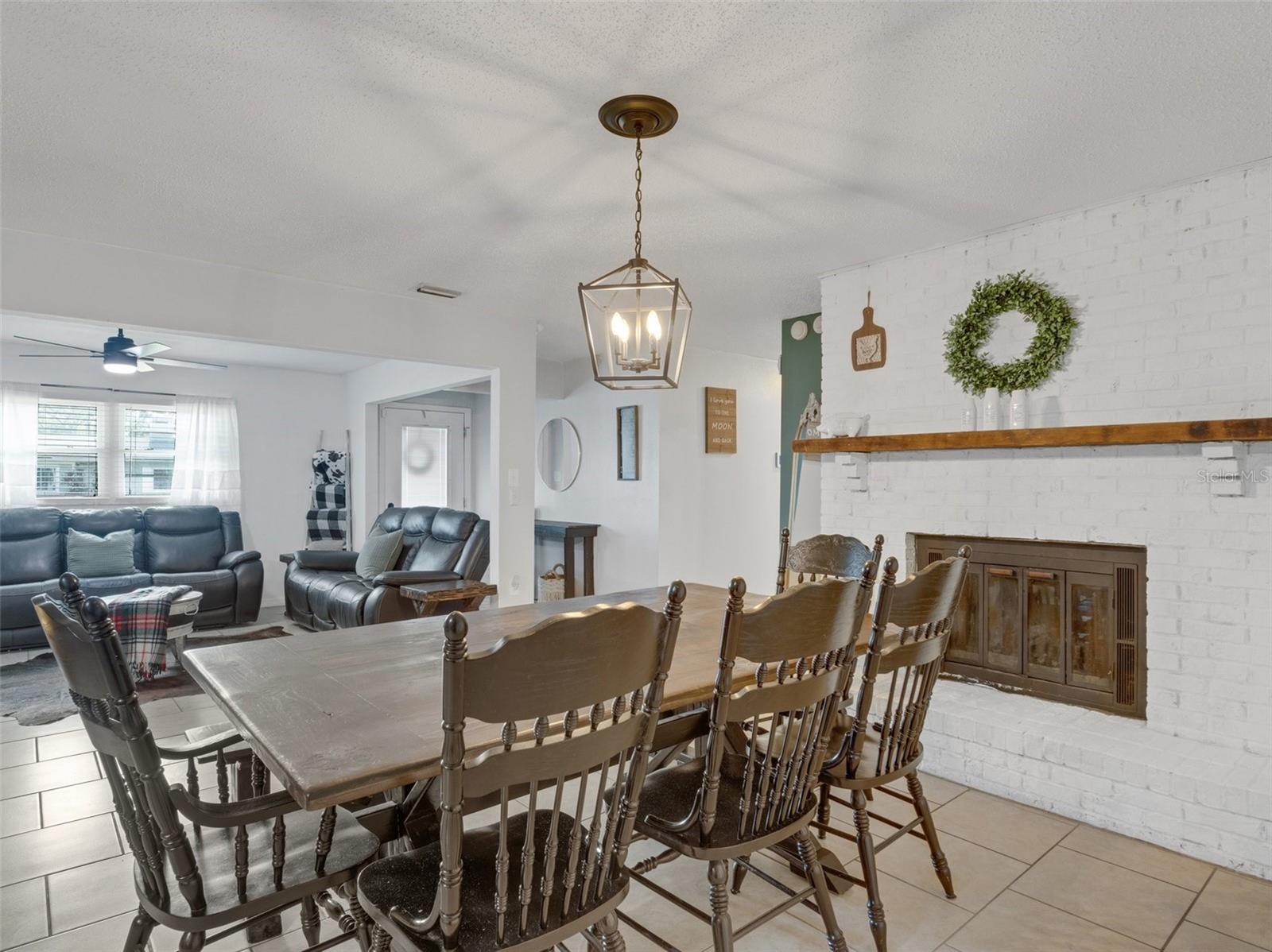Image 17 of 41 For 901 Swann Drive