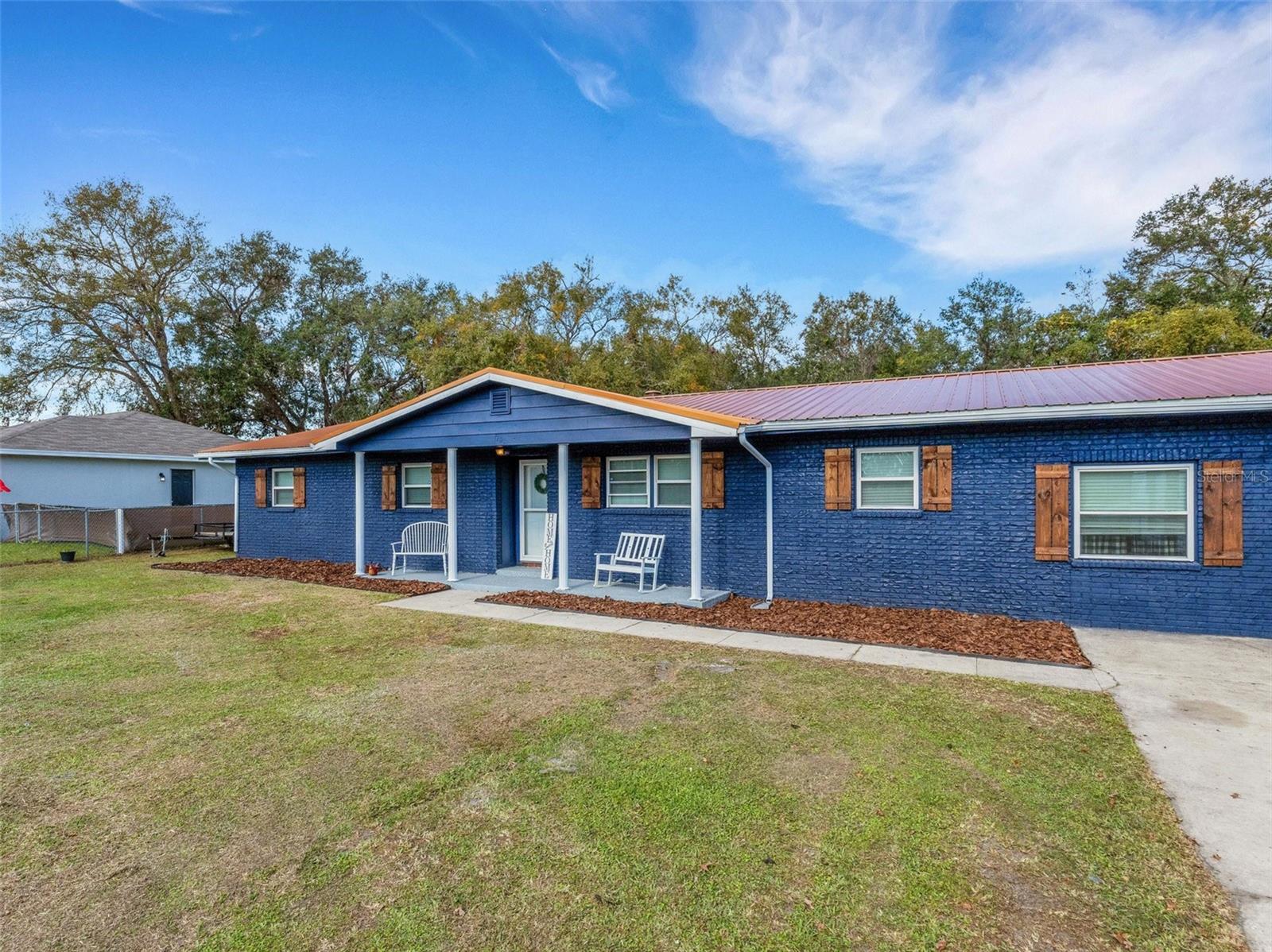 Image 2 of 41 For 901 Swann Drive