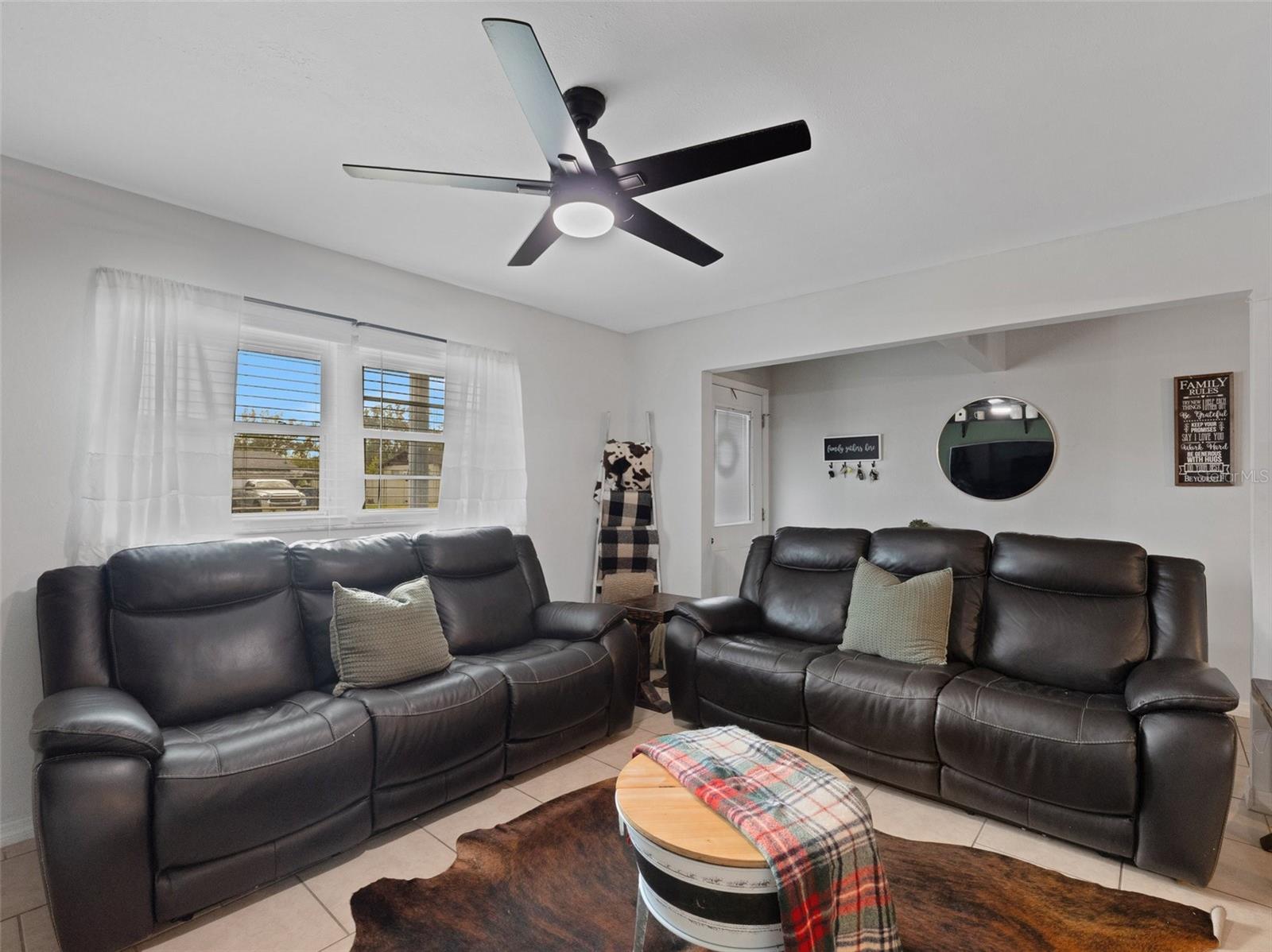 Image 7 of 41 For 901 Swann Drive