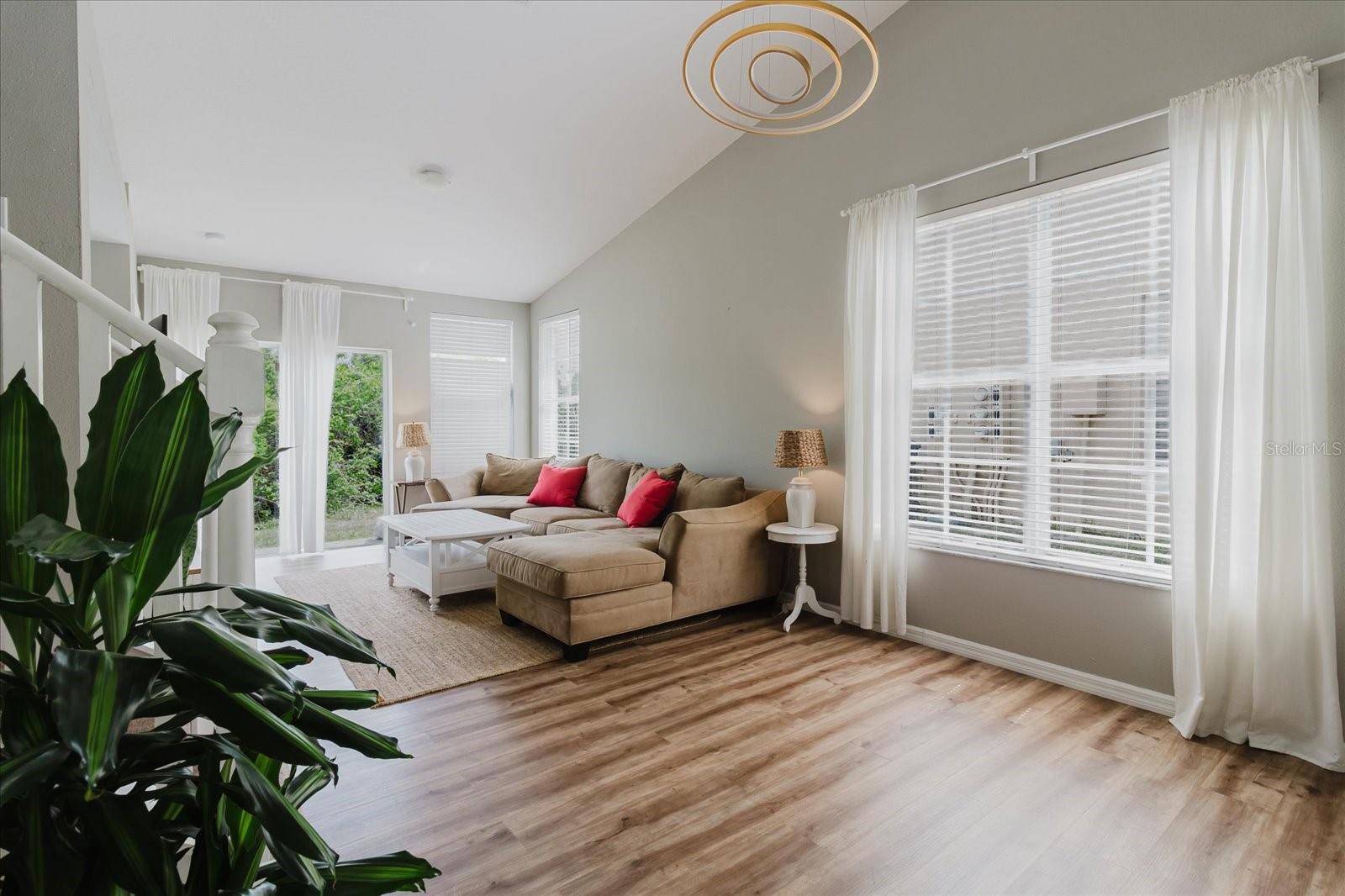 Image 12 of 99 For 6260 Olivedale Drive