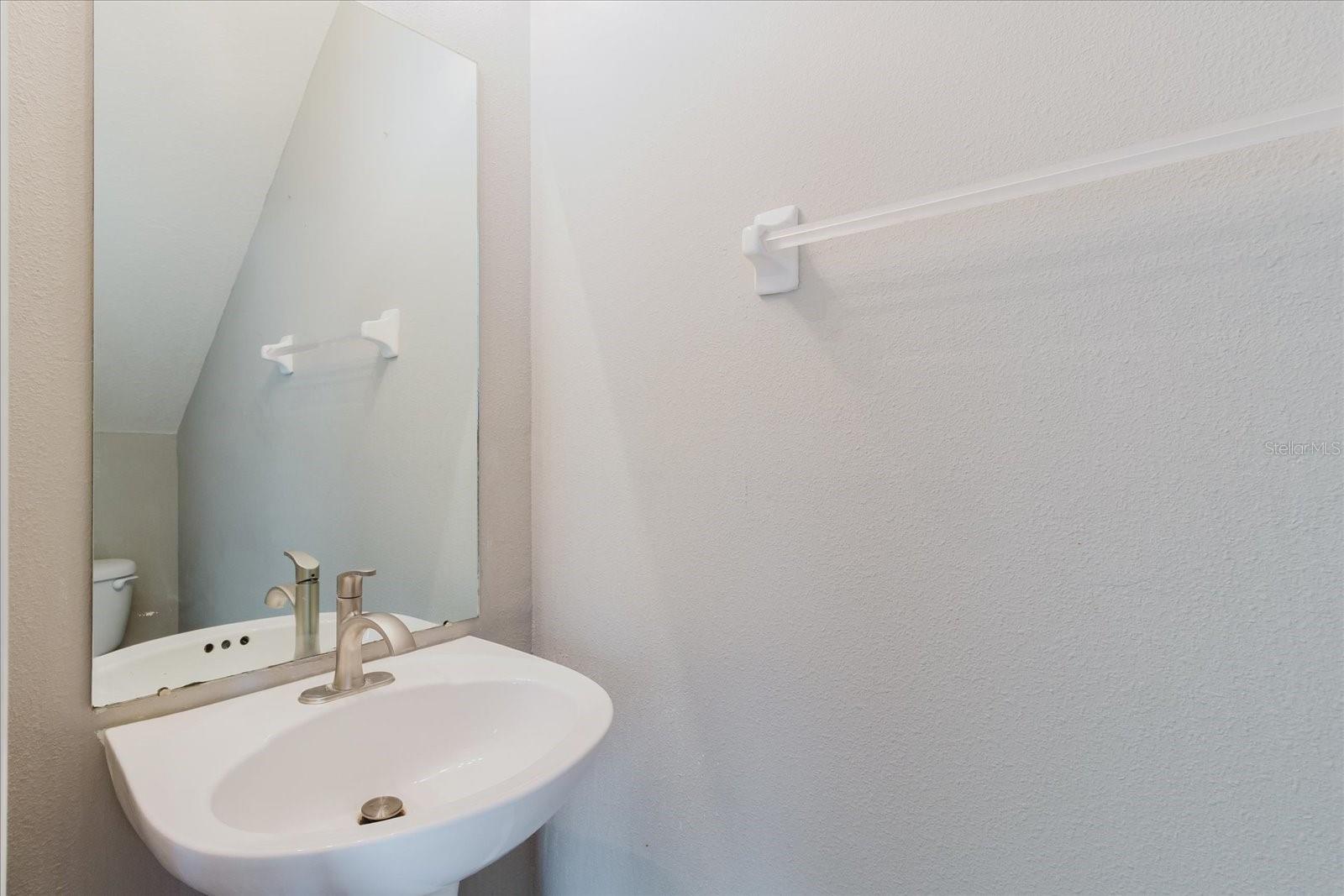 Image 18 of 99 For 6260 Olivedale Drive