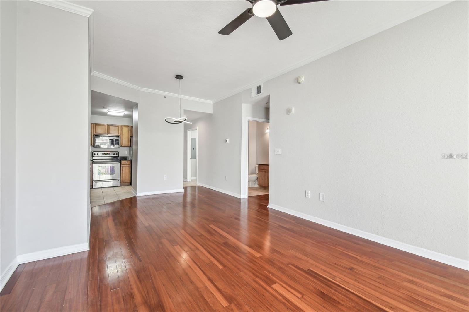 Image 9 of 39 For 700 Harbour Island Boulevard 735