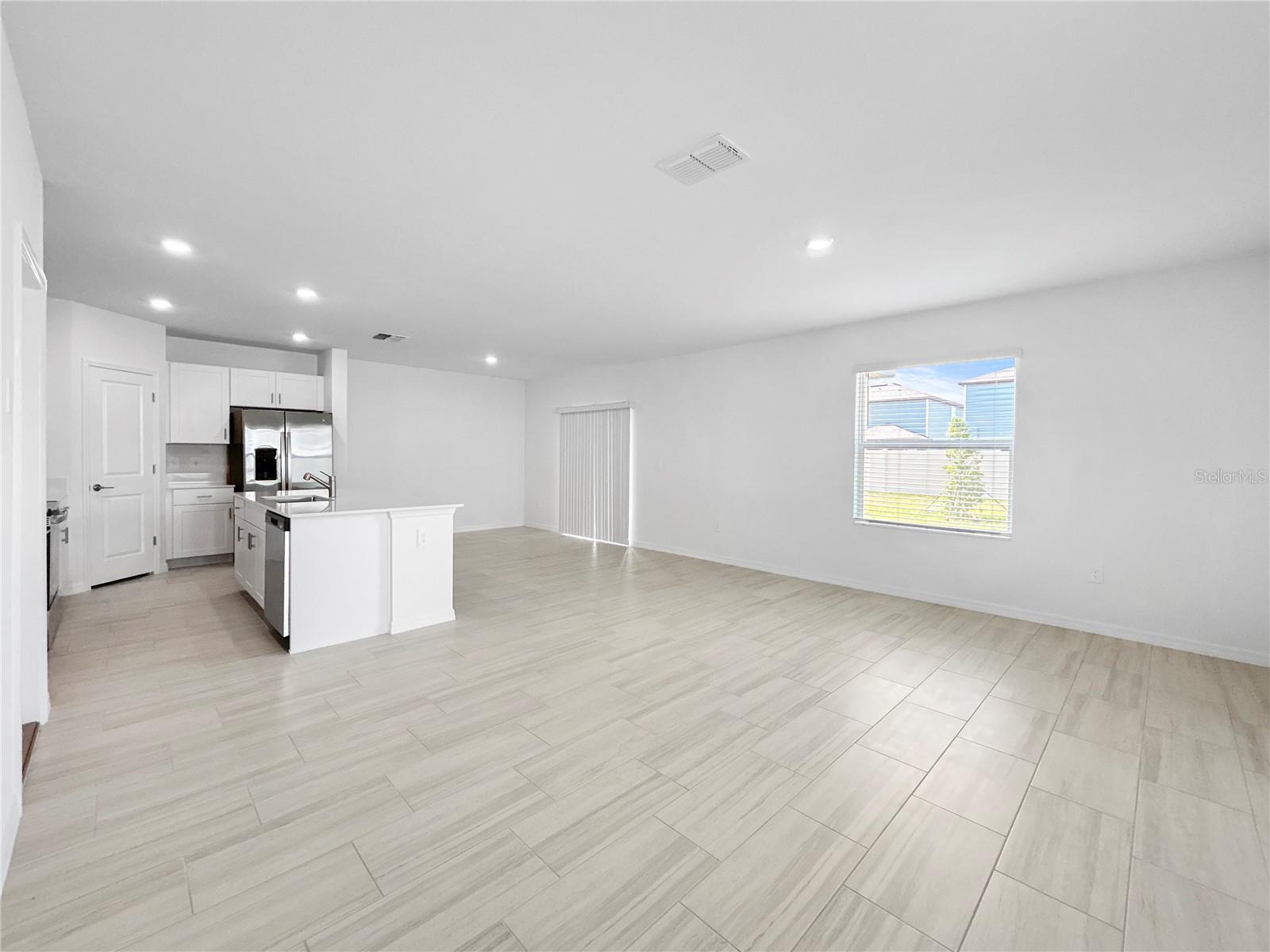 Image 12 of 43 For 17570 Shirewood Way