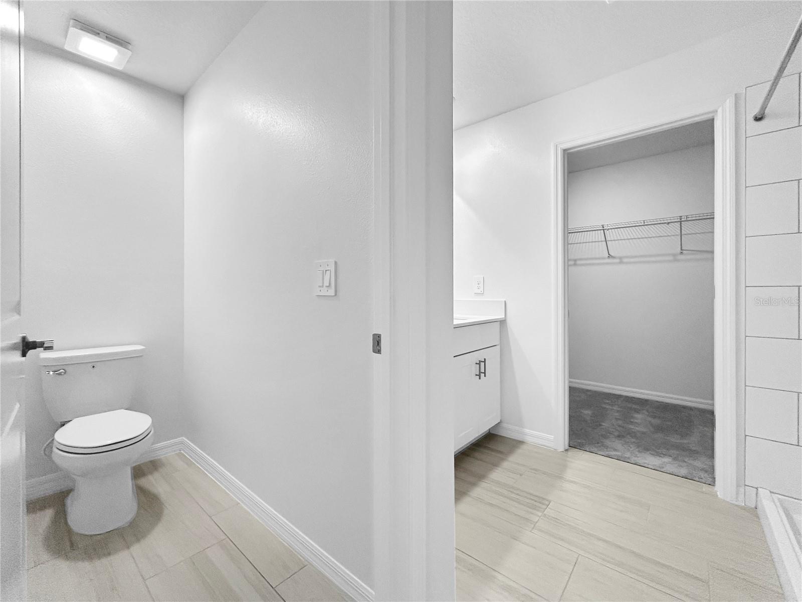 Image 22 of 43 For 17570 Shirewood Way