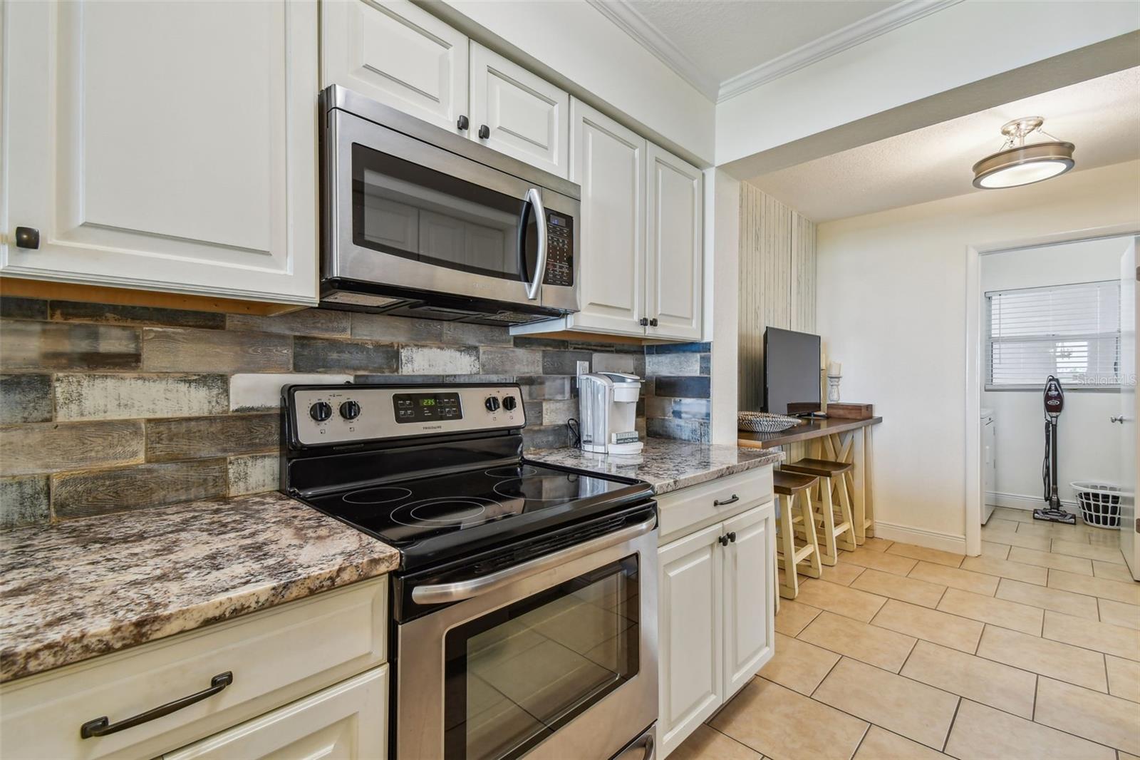 Image 14 of 38 For 5701 Bahia Del Mar Circle 105