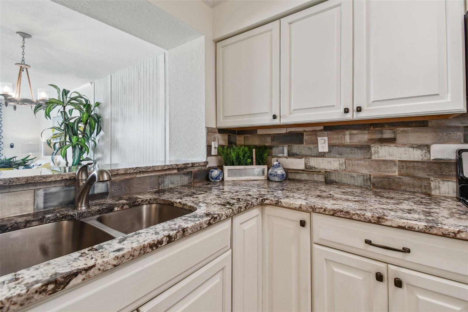 Image 16 of 38 For 5701 Bahia Del Mar Circle 105