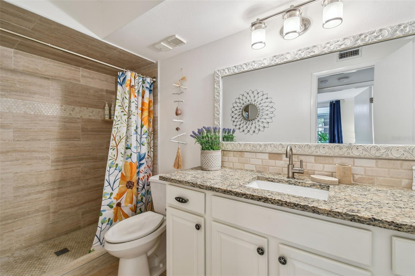 Image 26 of 38 For 5701 Bahia Del Mar Circle 105