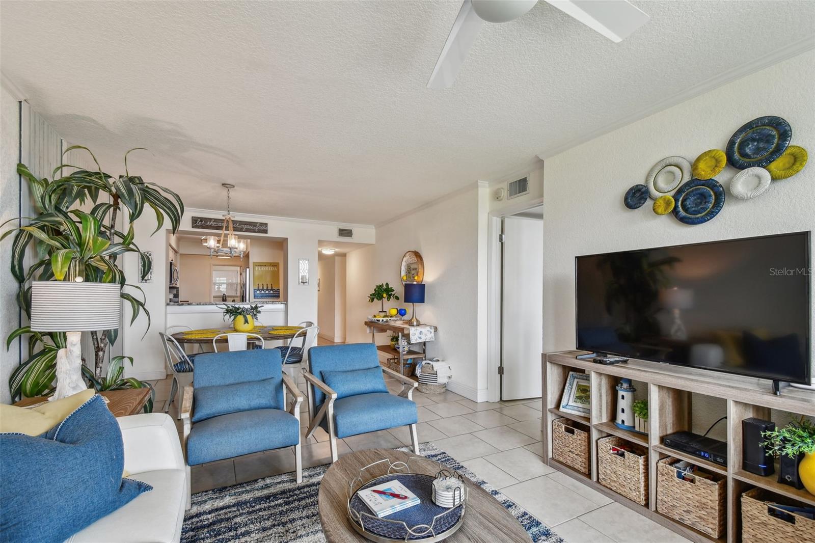 Image 9 of 38 For 5701 Bahia Del Mar Circle 105