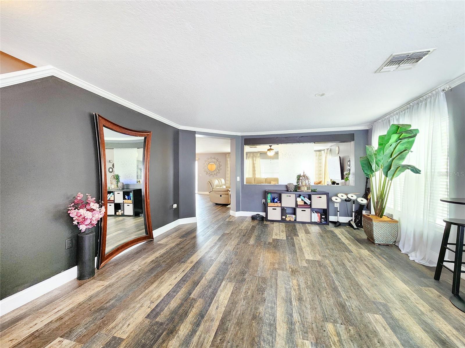Image 7 of 66 For 3112 Kearns Road