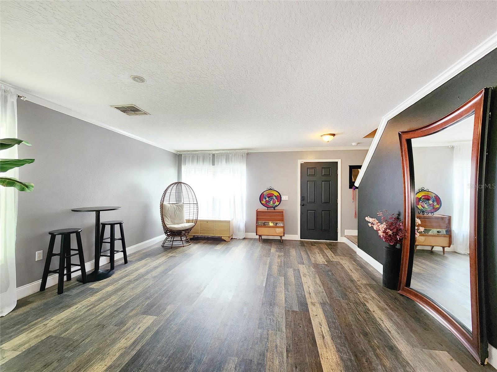 Image 9 of 66 For 3112 Kearns Road