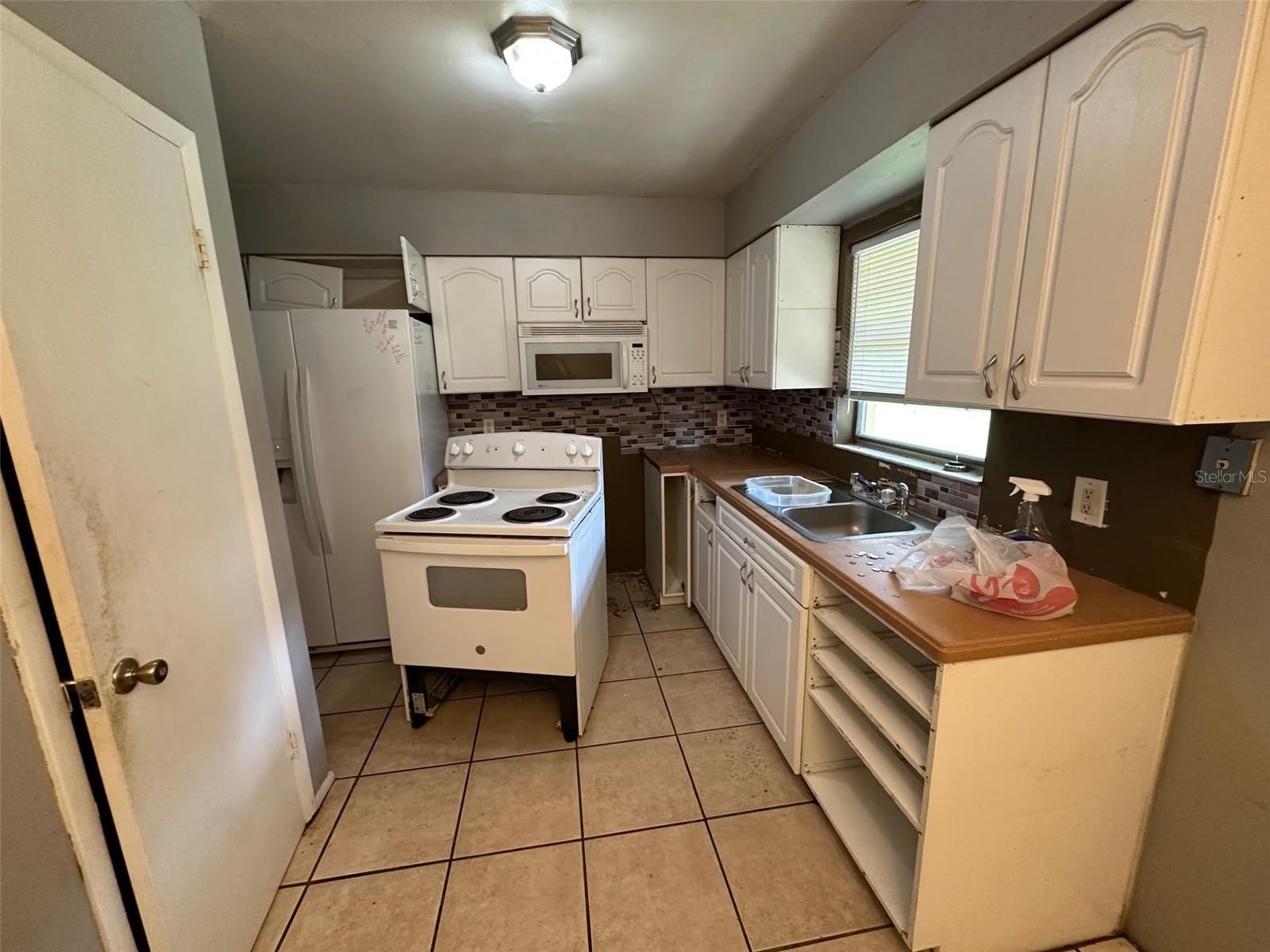 Image 13 of 45 For 27143 Wakefield Drive